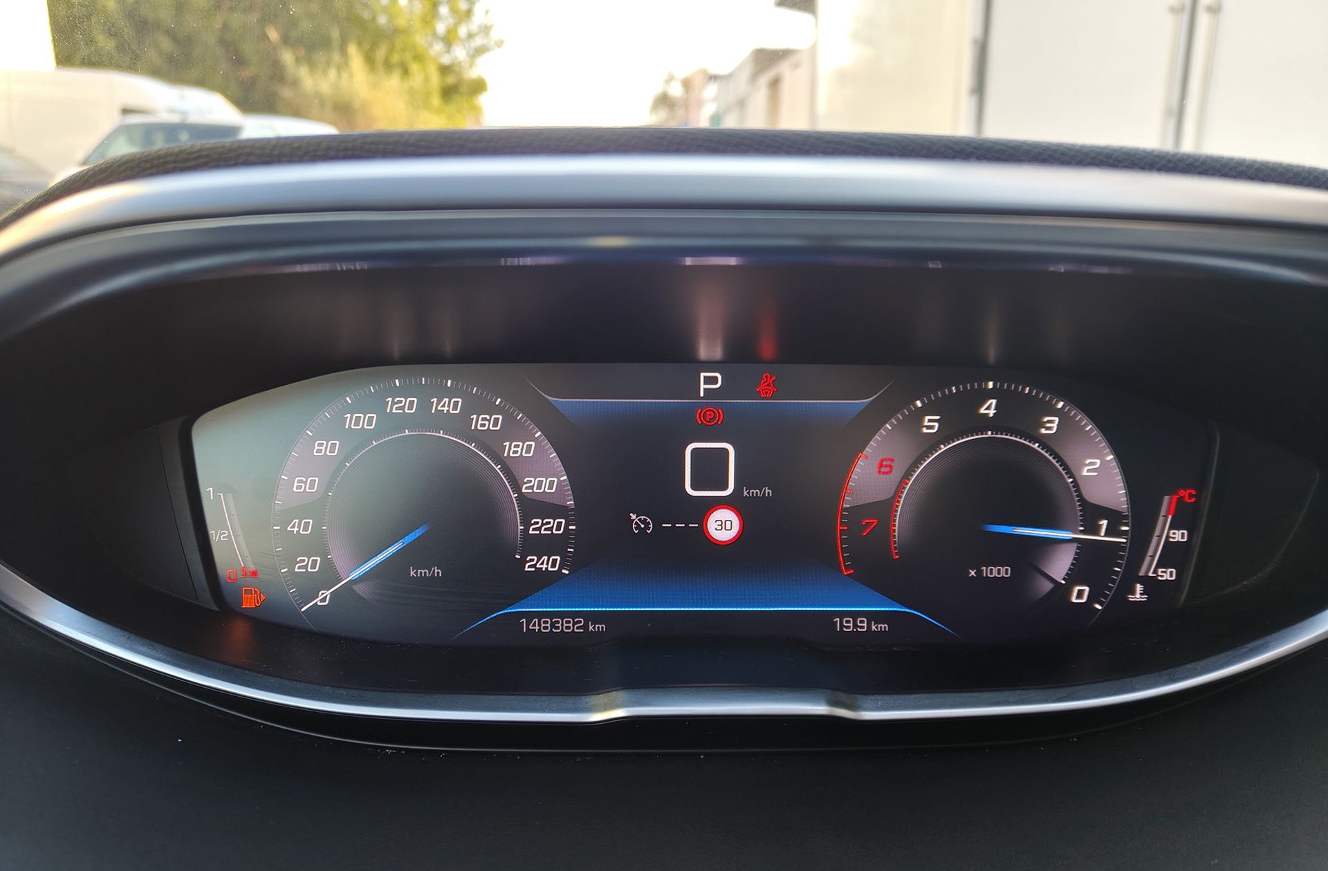 Peugeot 5008 PureTech 130 Allure EAT8 7 plazas - foto 30