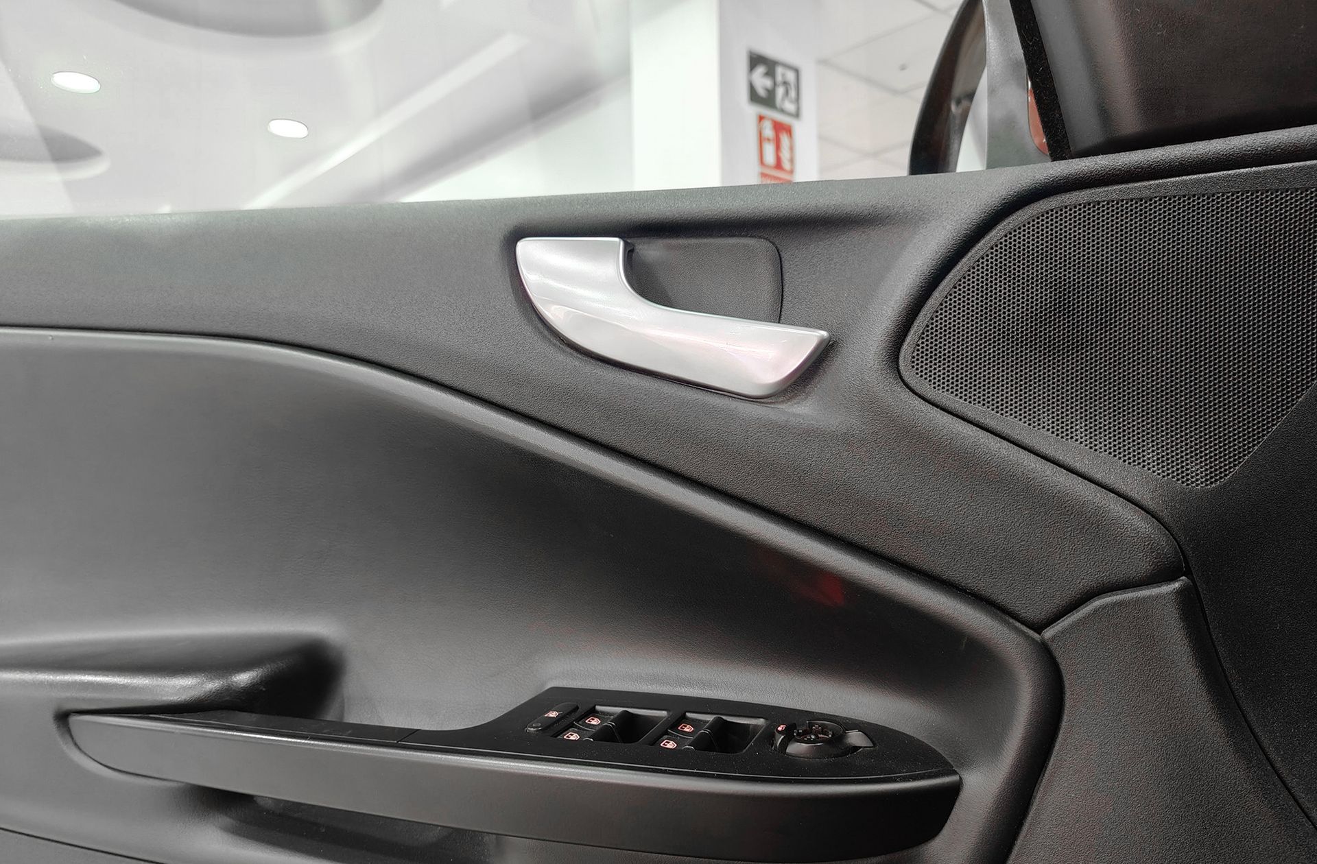 Alfa Romeo Giulietta 1.4 TB Super - foto 30