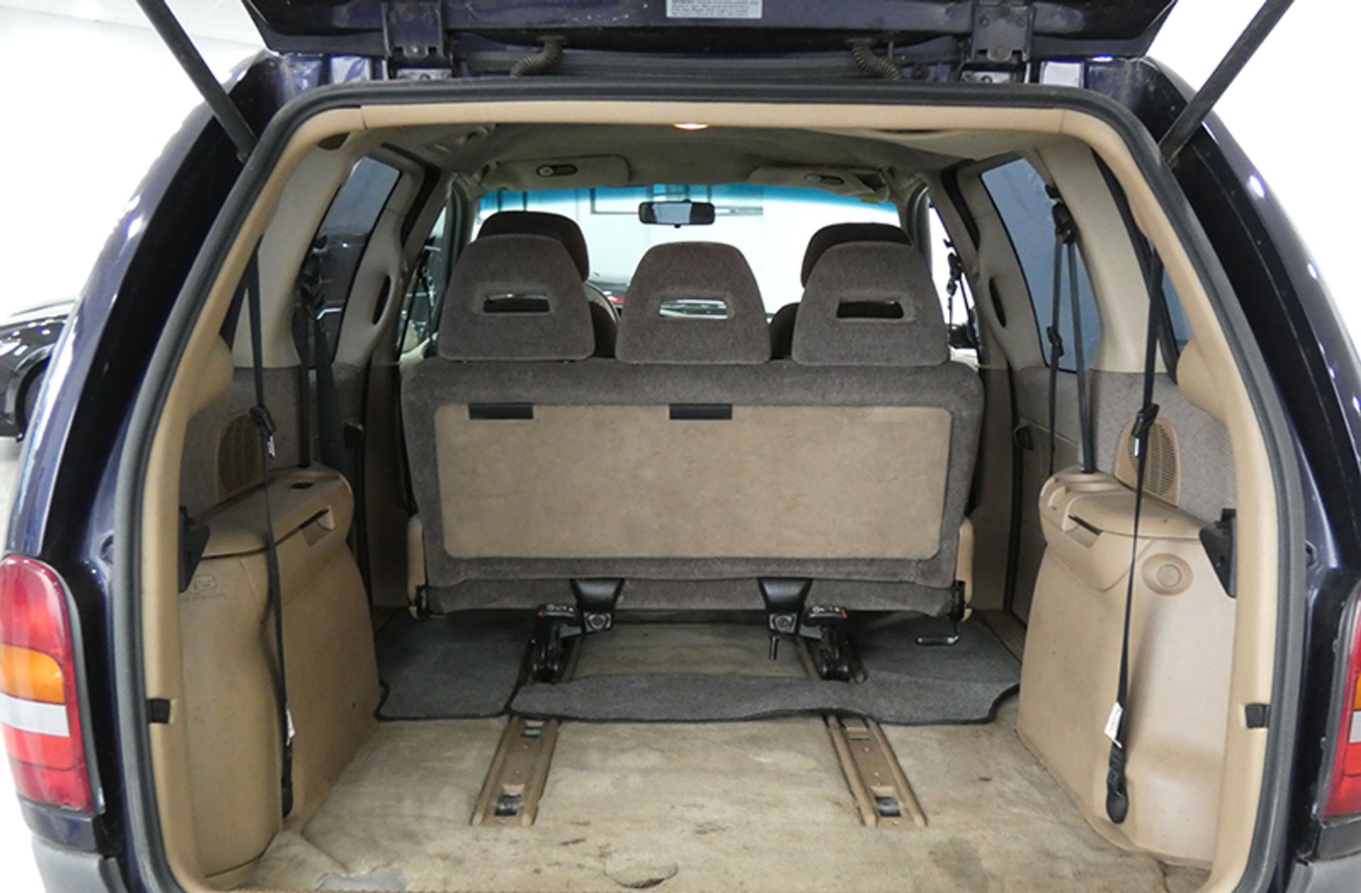 Chrysler Voyager 2.4 SE - foto 17