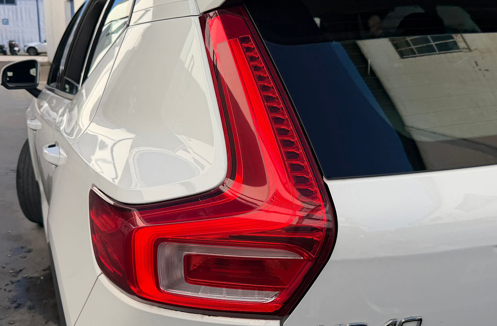Volvo XC40 T4 Momentum - foto 15