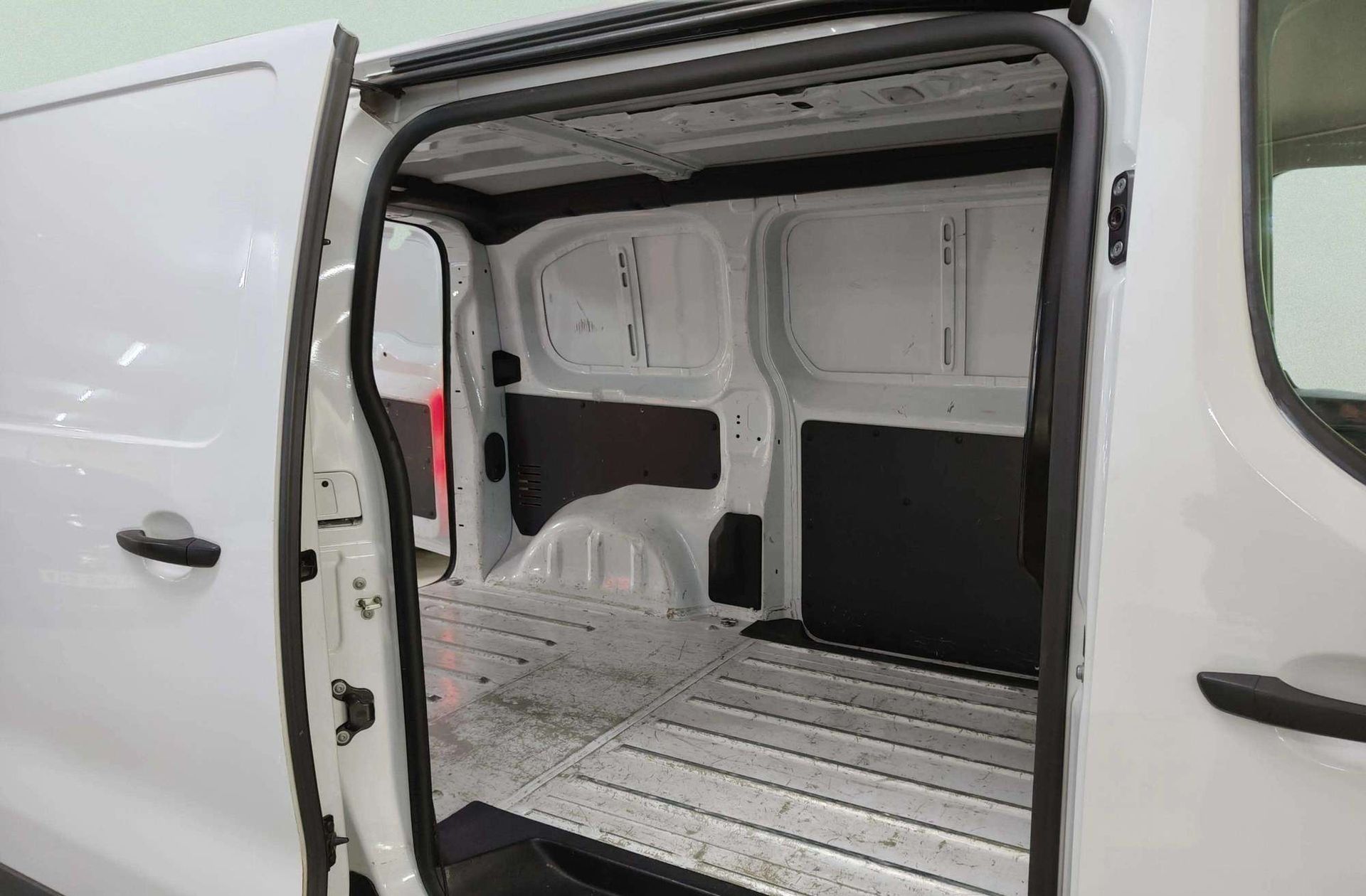 Opel Vivaro Furgon BEV 230 M Standard Select - foto 11