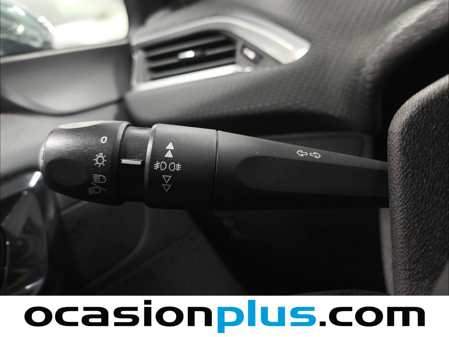 Equipamiento del Peugeot 208 Peugeot 208 1.2 PureTech Style (82 CV)