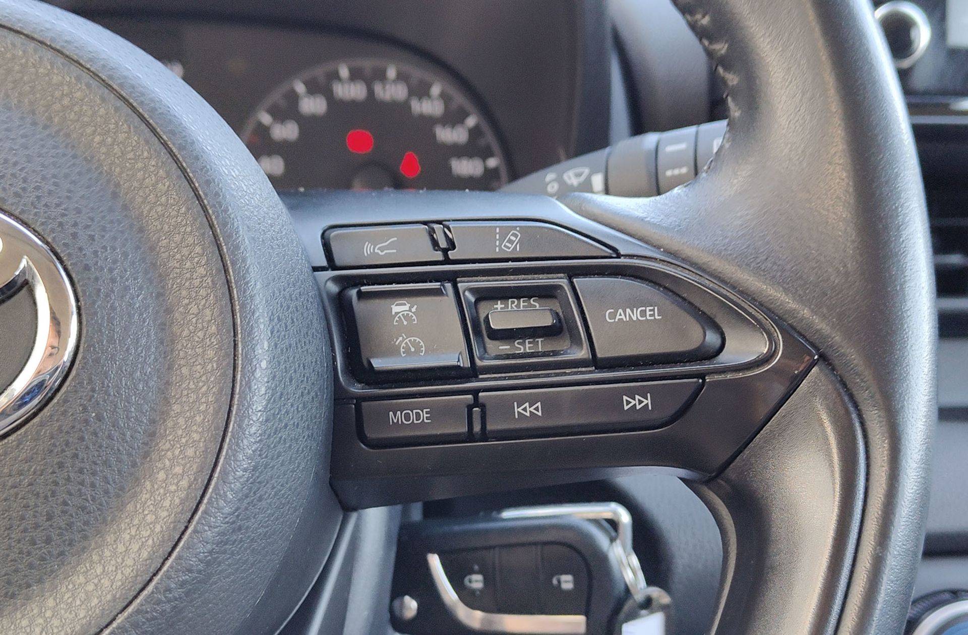 Toyota Yaris 1.5 S-Edition - foto 23