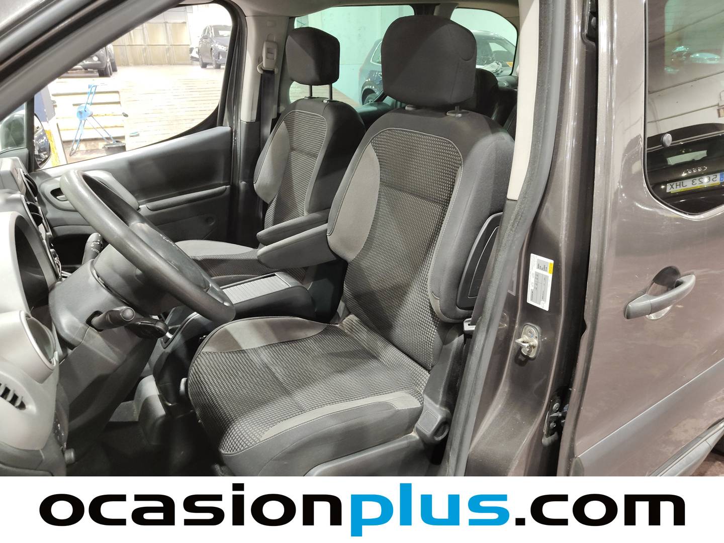 Foto Peugeot Partner Peugeot Partner Tepee 1.6 BlueHDi TEPEE Outdoor (100 CV)