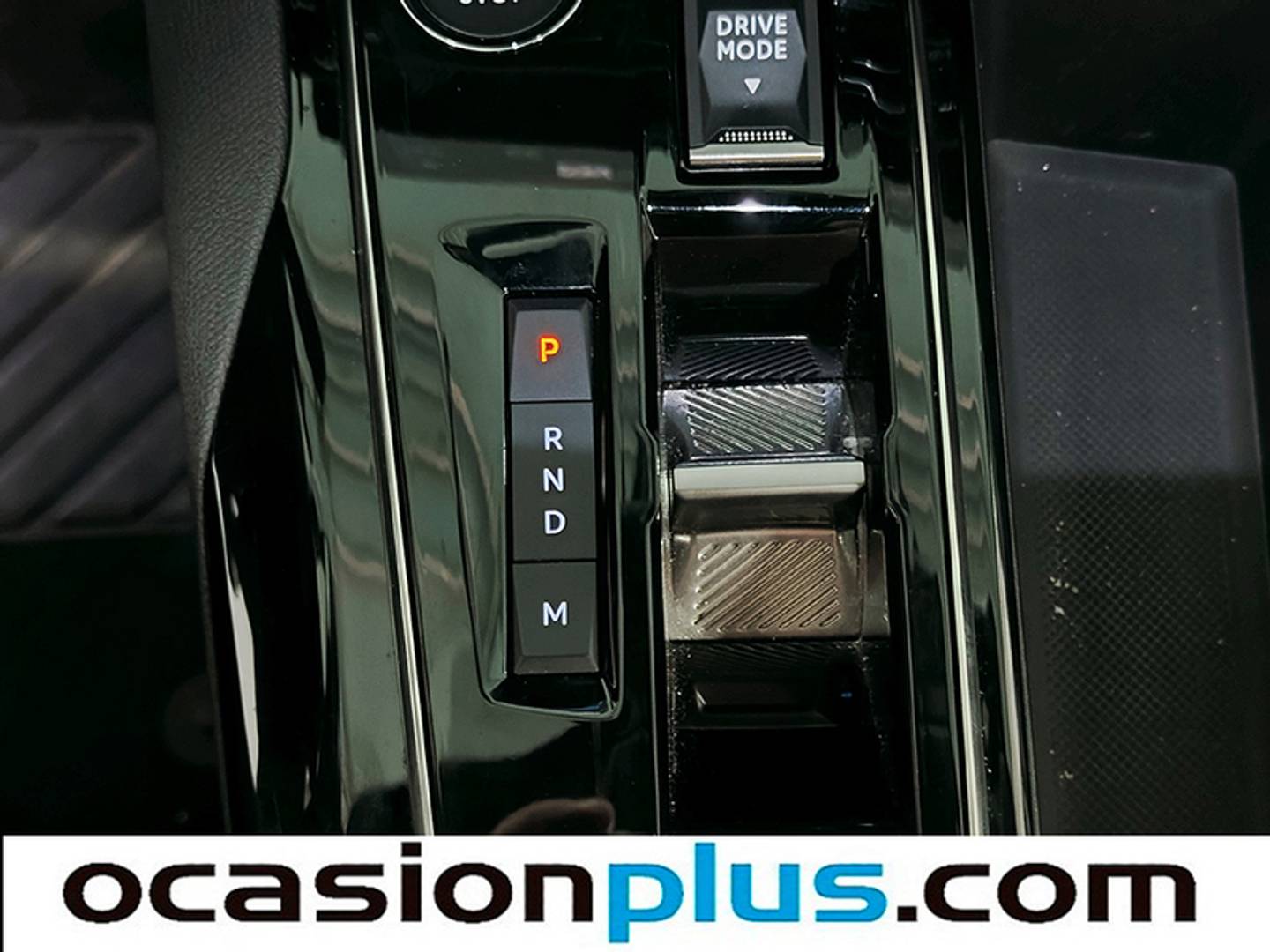 Foto Peugeot 3008 Peugeot 3008 PureTech 130 S&S Allure Pack EAT8 (130 CV)