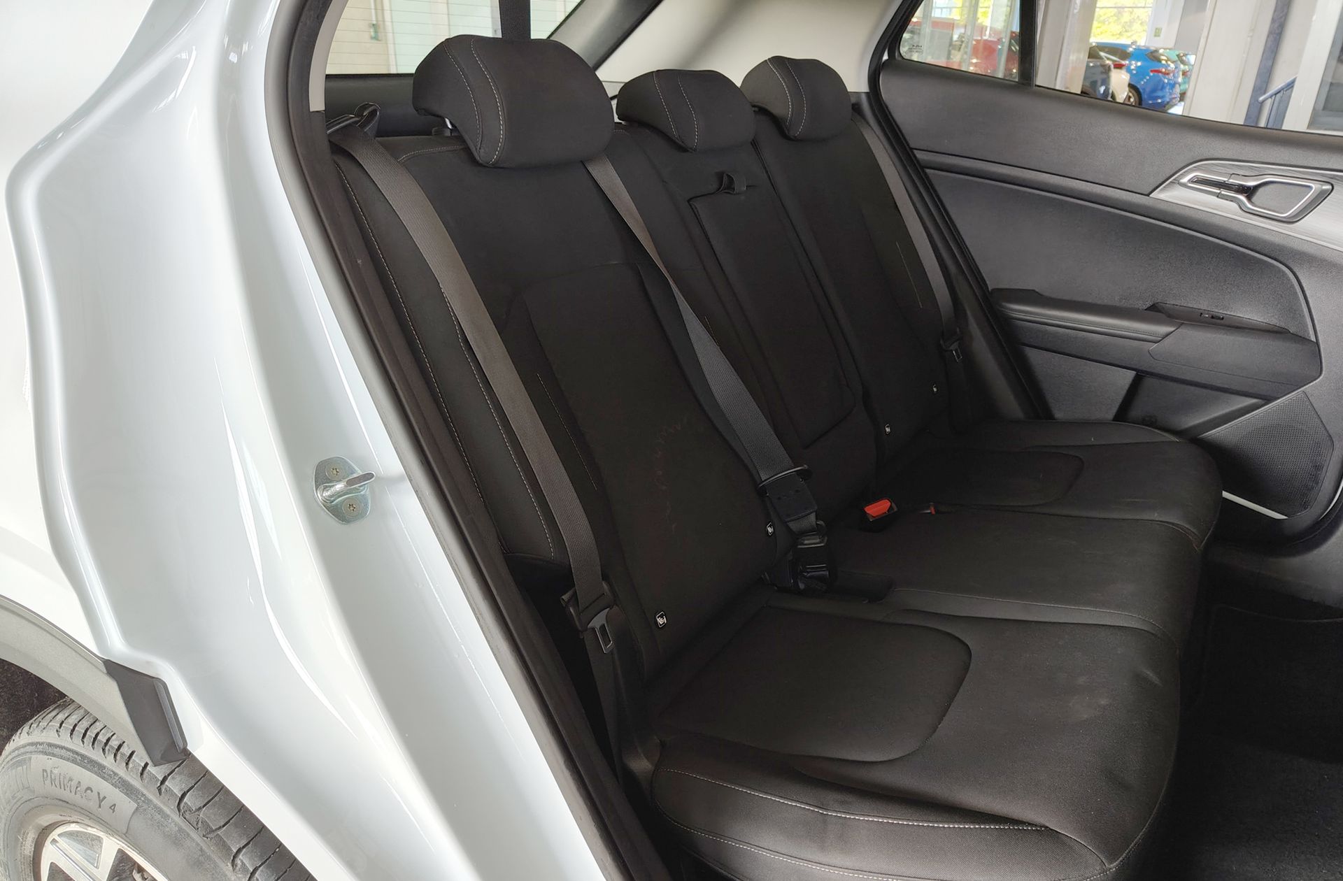 Kia Sportage 1.6 CRDi MHEV Business 4x2 - foto 18