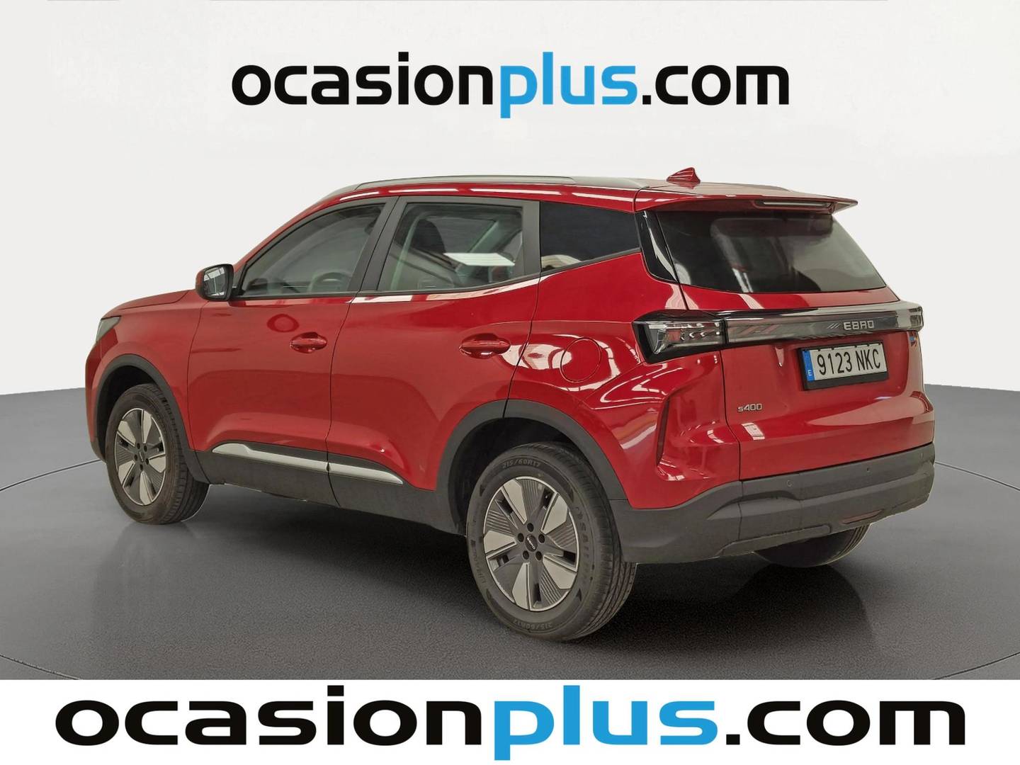 Foto trasera EBRO S400 EBRO S400 1.5 DHE HEV Premium CVT (211 CV) izquierda