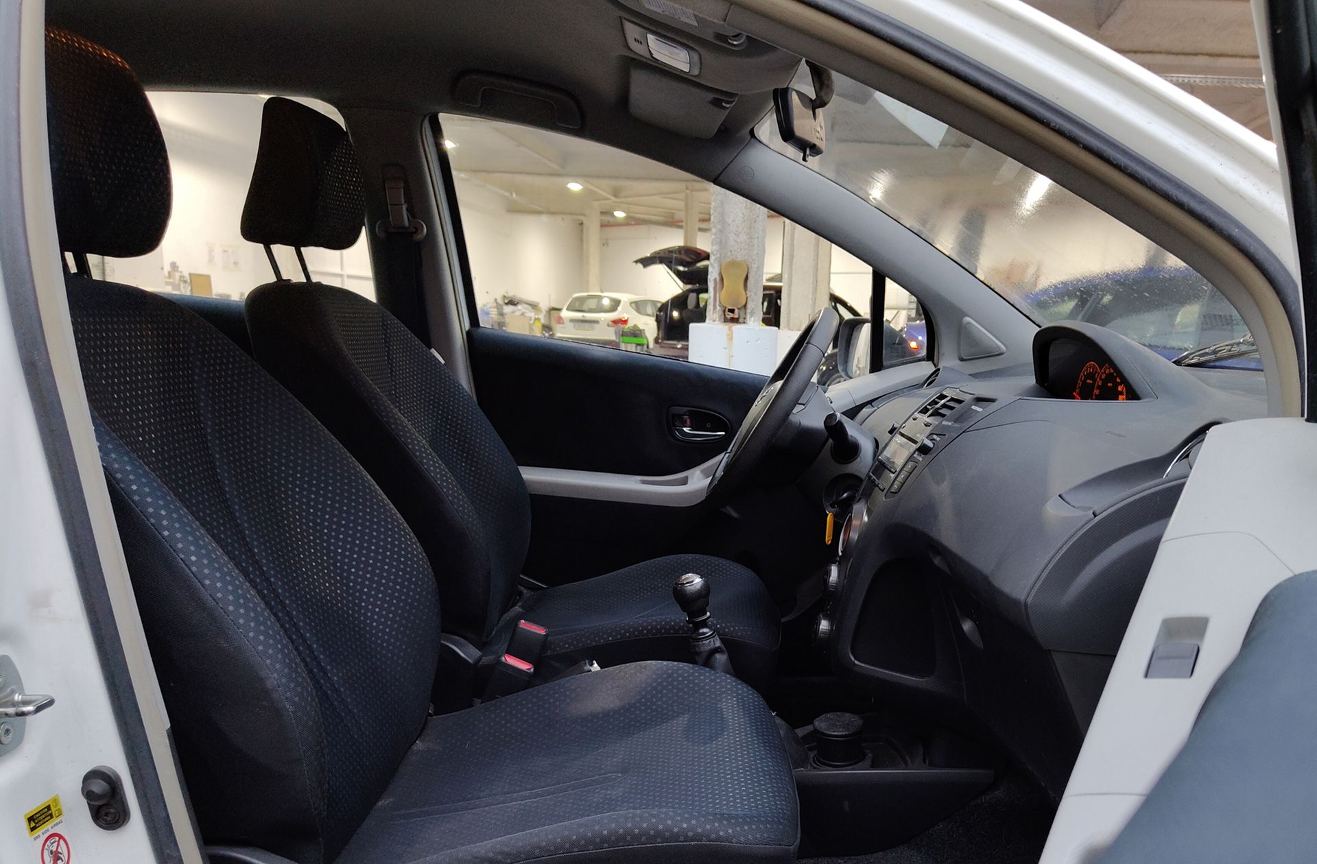 Toyota Yaris 1.3 VVT-I TS - foto 14