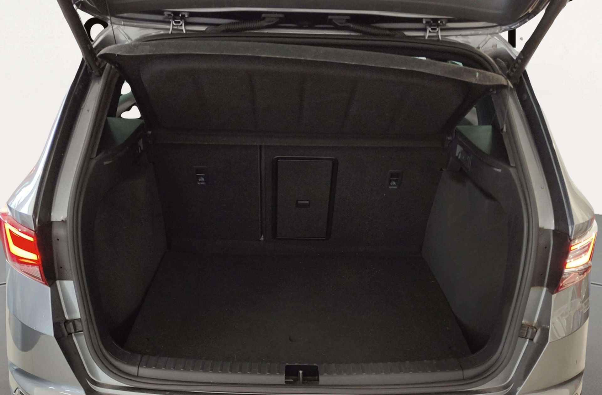 Cupra Ateca 2.0 TSI 4Drive DSG - foto 18