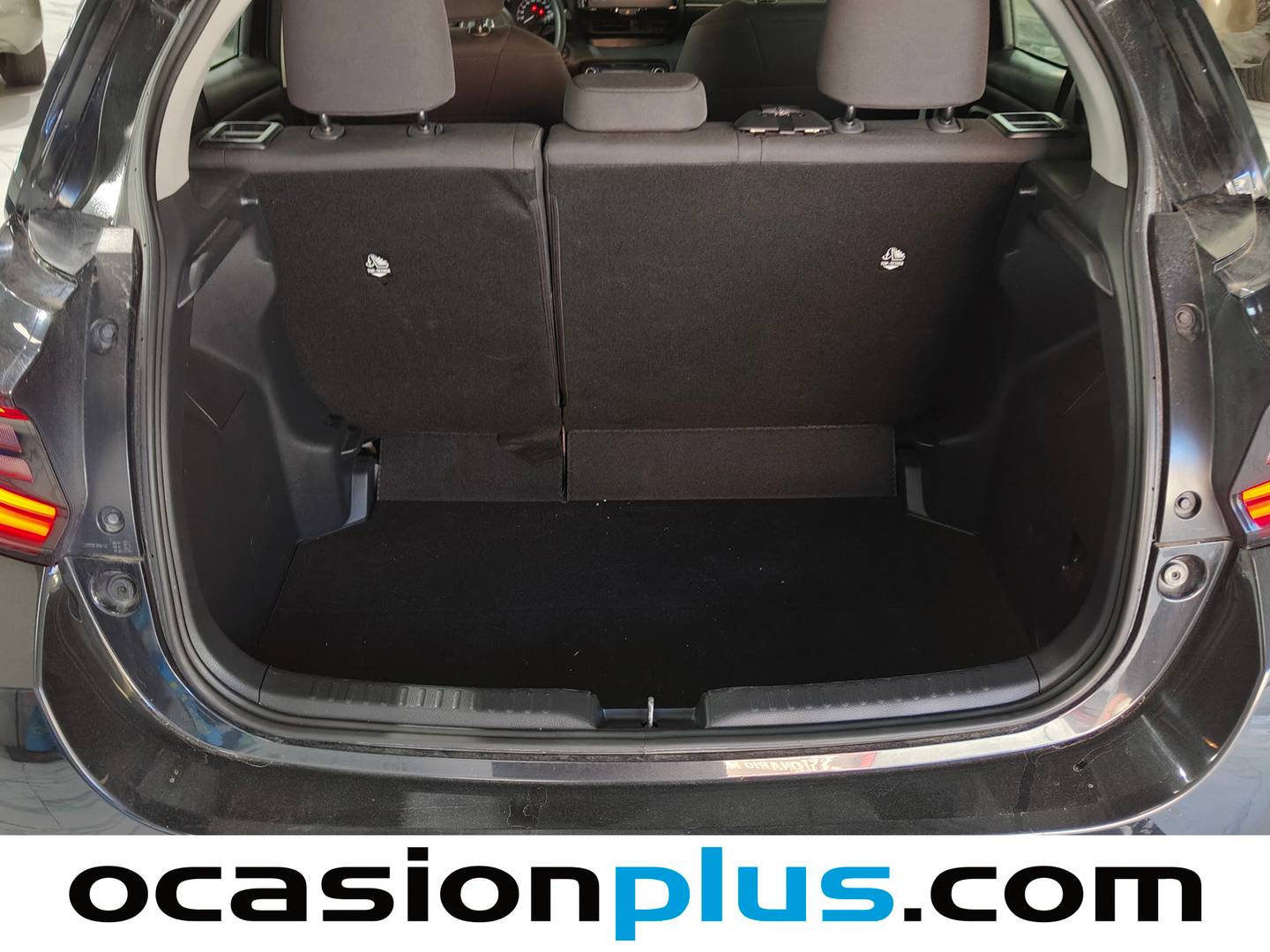 Foto asientos delanteros Toyota Yaris Toyota Yaris 120H Active Plus  (116 CV)