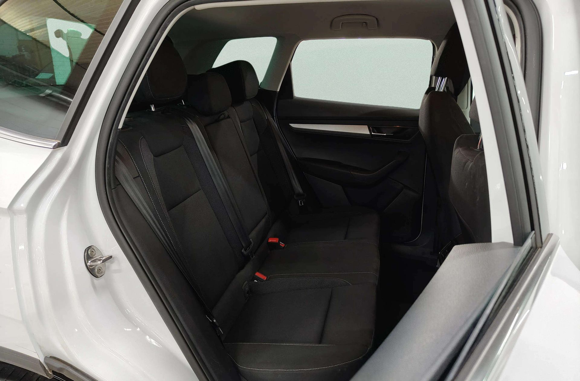 Škoda Karoq 1.5 TSI ACT Ambition DSG - foto 17