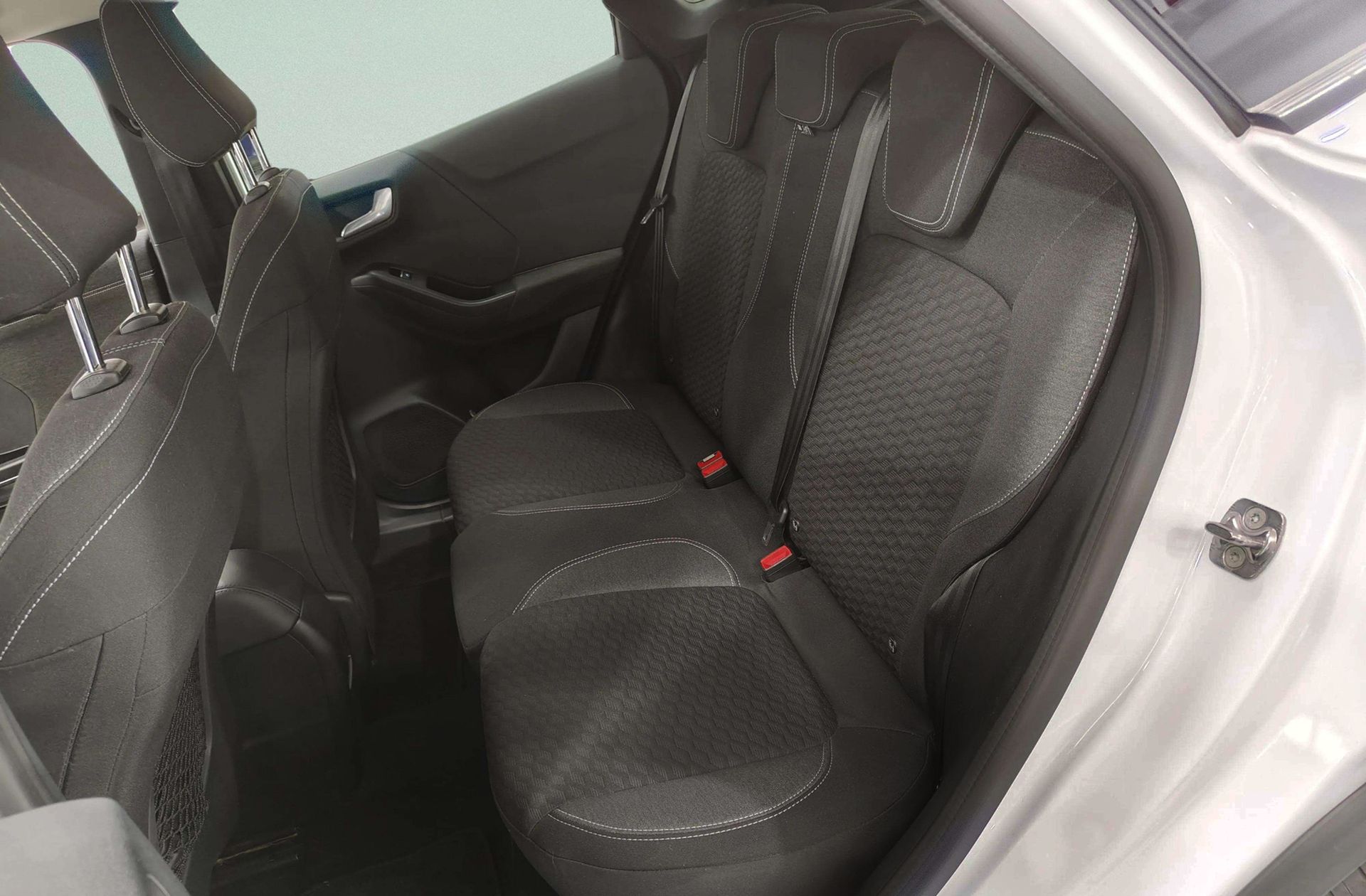 Ford Puma 1.0 EcoBoost MHEV Titanium Design - foto 14