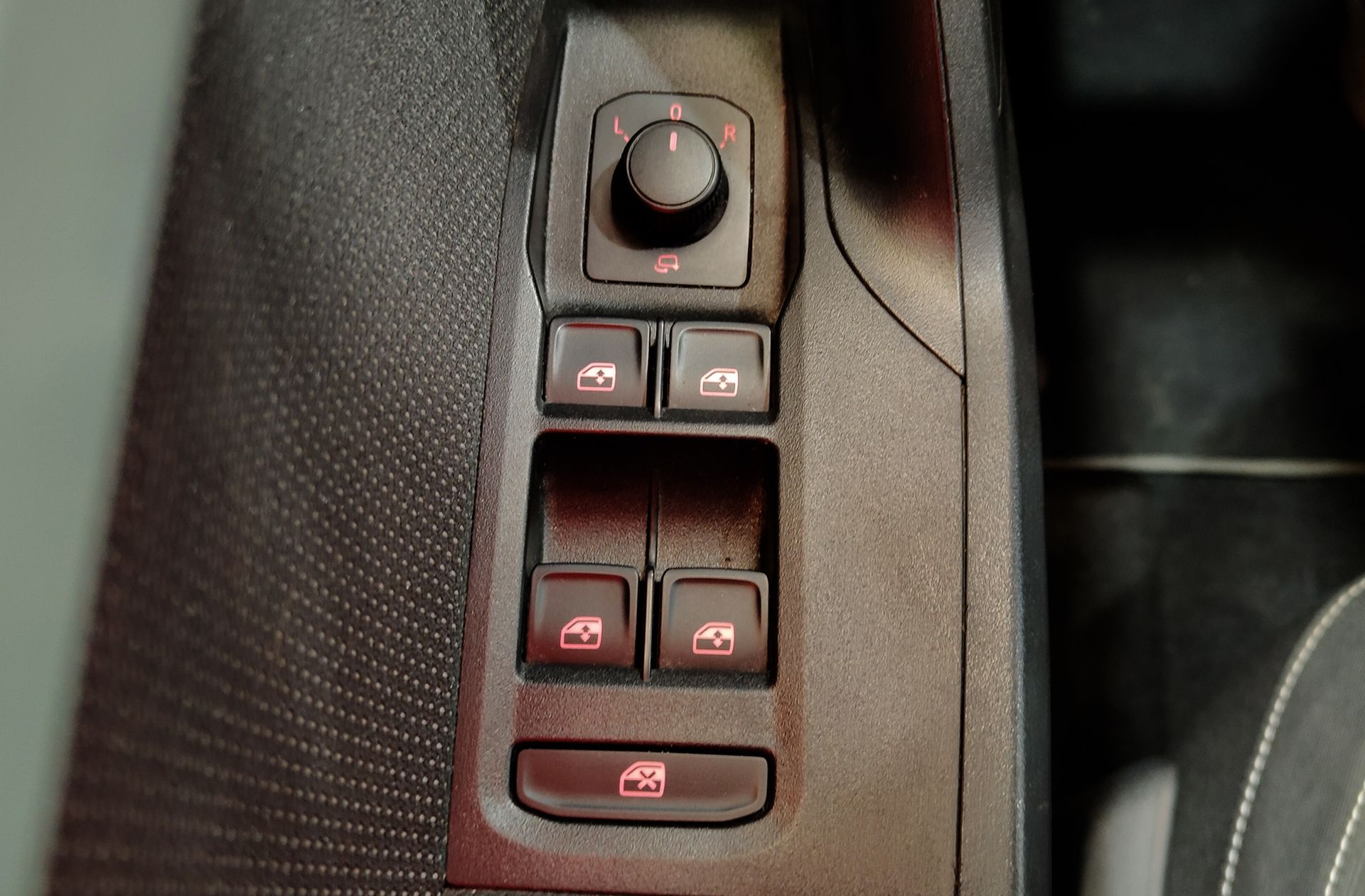 SEAT Arona 1.0 TSI Ecomotive Xcellence - foto 36