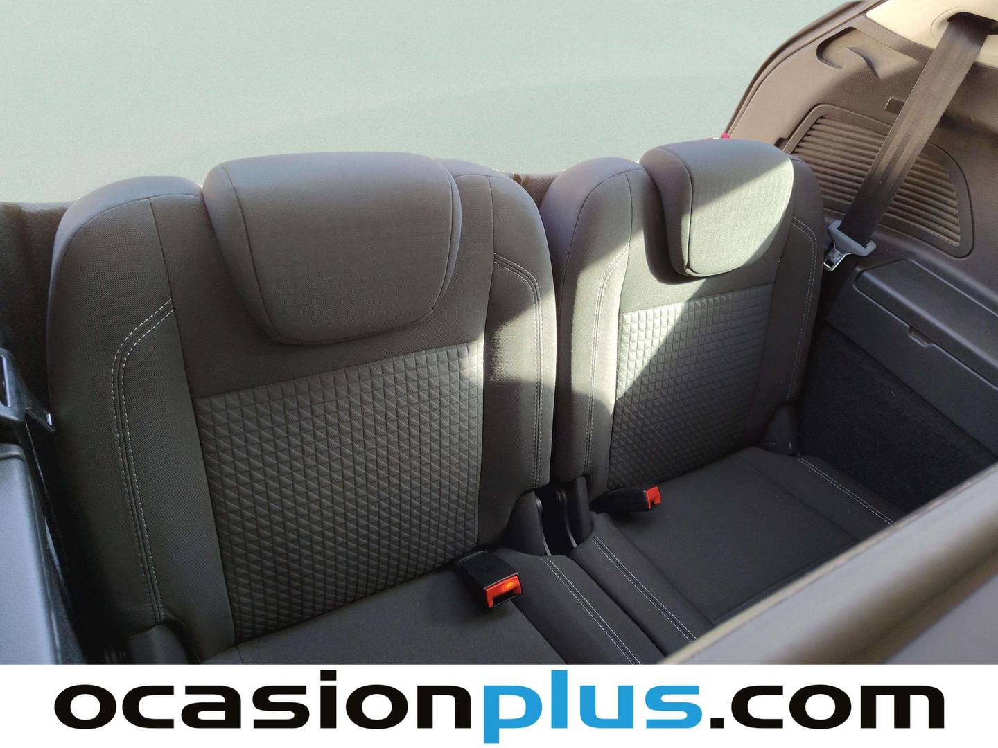 Extras y acabados del Ford Grand C-Max Ford Grand C-Max 1.0 EcoBoost S&S Trend Auto (125 CV)