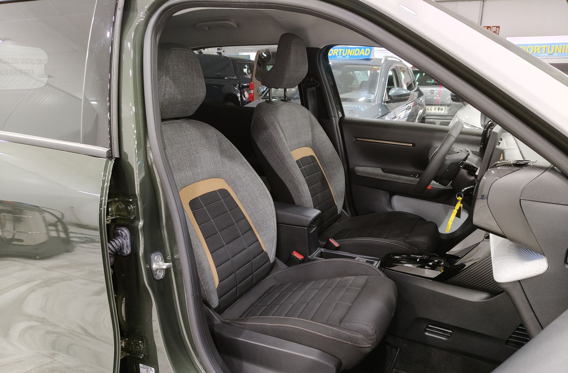 Citroën C3 Aircross Hybrid 145 Plus e-DCS6 - foto 17