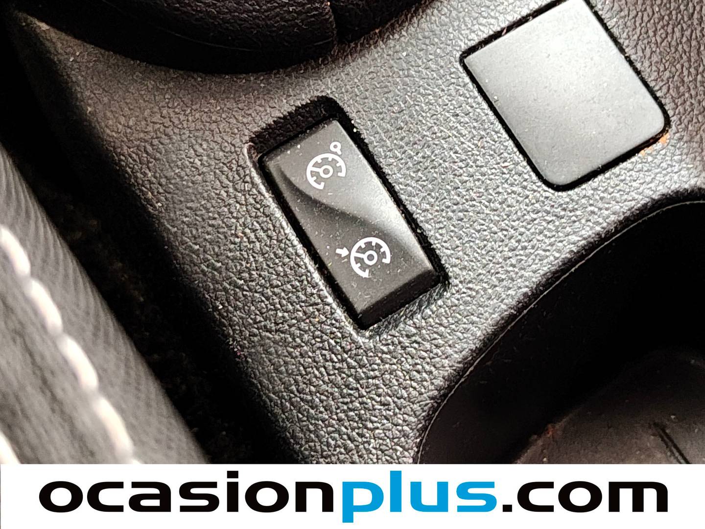 Equipamiento del Renault Clio Renault Clio Limited Energy TCe (90 CV)
