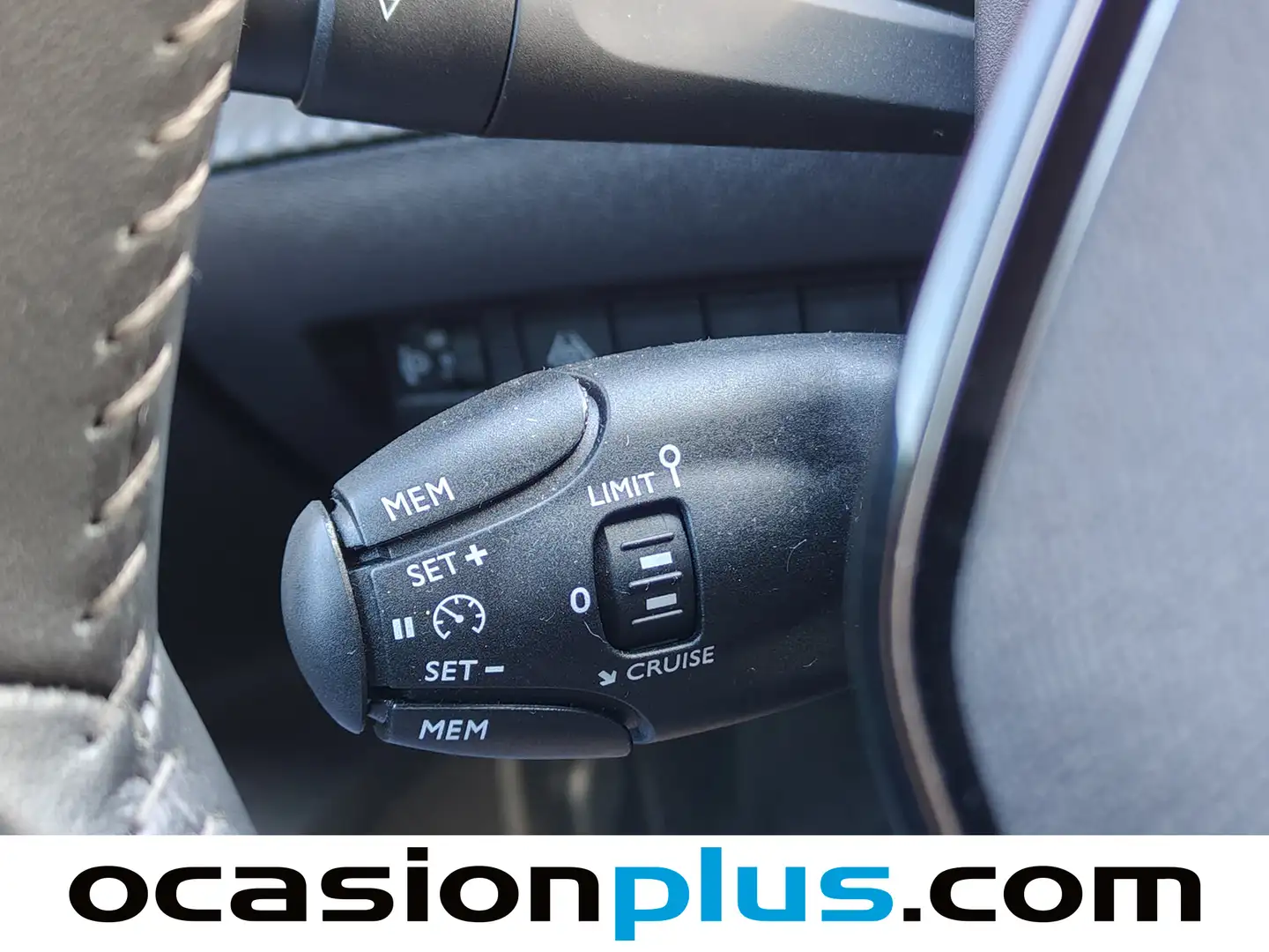 Foto Peugeot 2008 Peugeot 2008 PureTech 100 S&S Allure (100 CV)