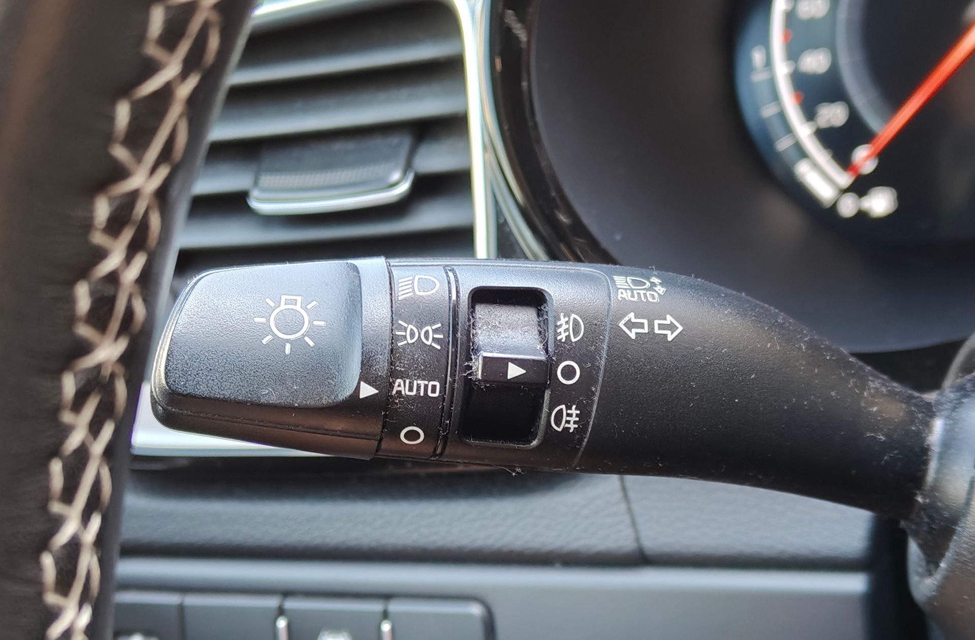Kia Ceed 1.6 CRDi GT Line - foto 27