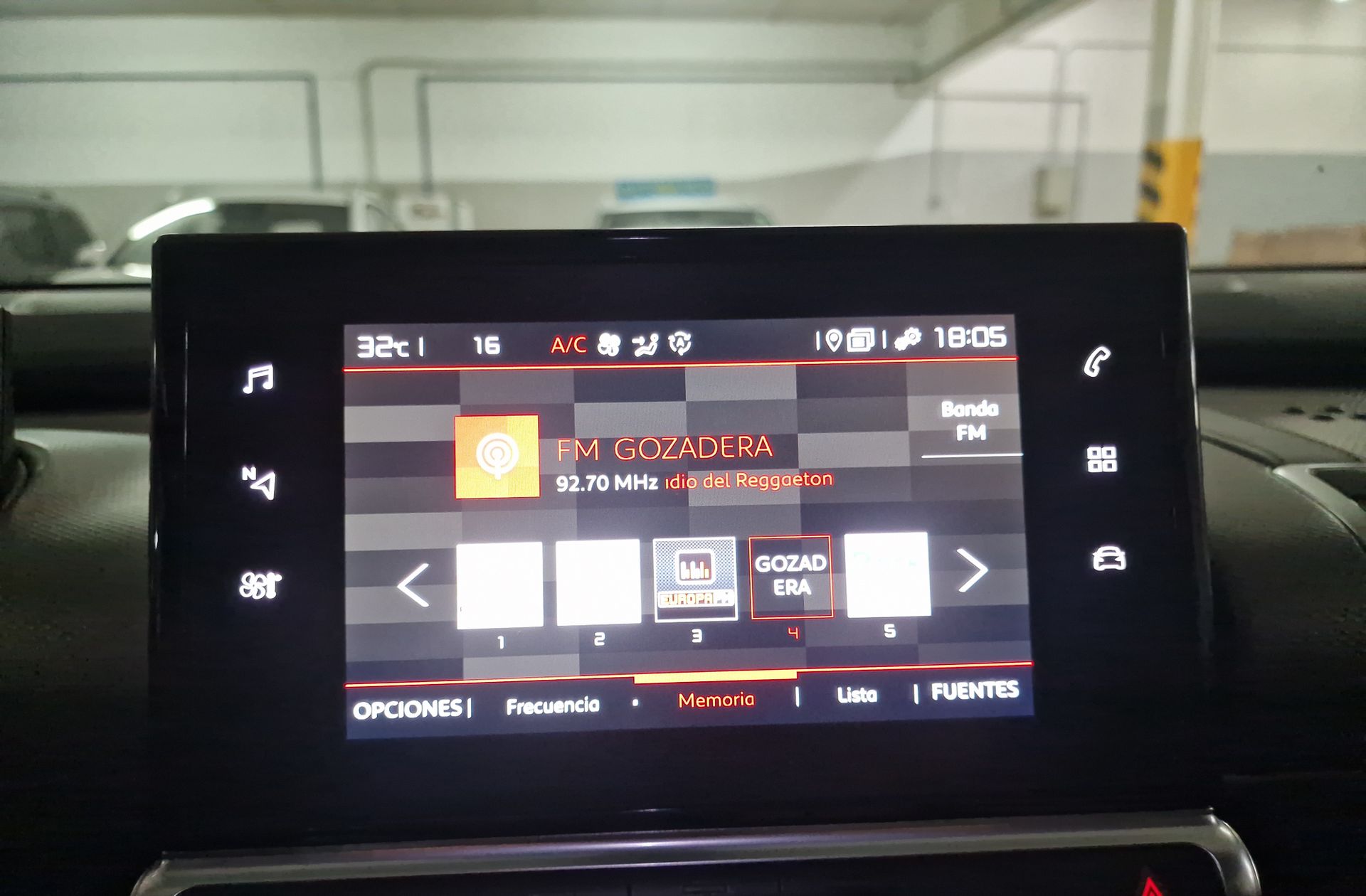Citroën C4 Cactus PureTech 110 Shine - foto 30