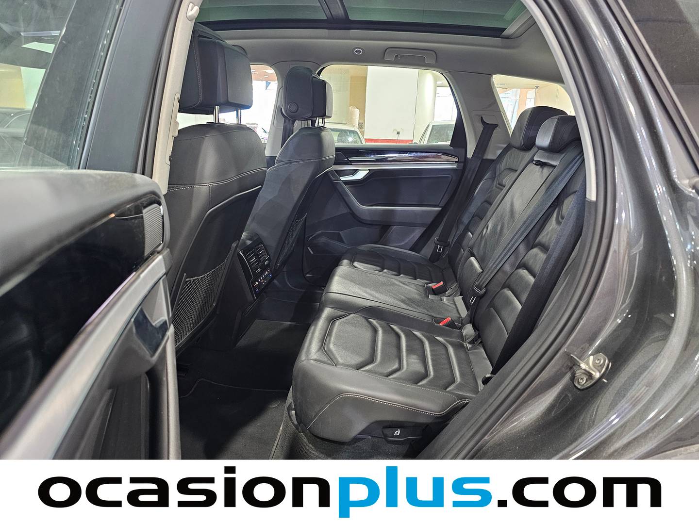 Foto asientos traseros Volkswagen Touareg Volkswagen Touareg Elegance 3.0 V6 TSI eHybrid 4Motion (381 CV) tiptronic