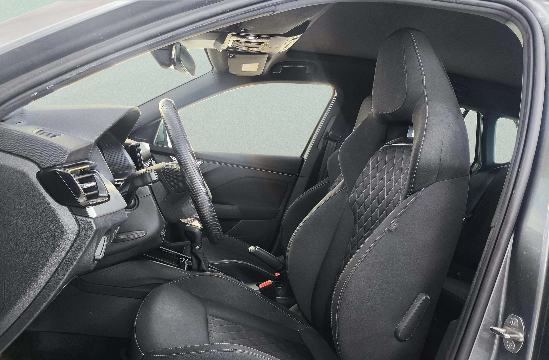 Škoda Kamiq 1.5 TSI Sport DSG - foto 12