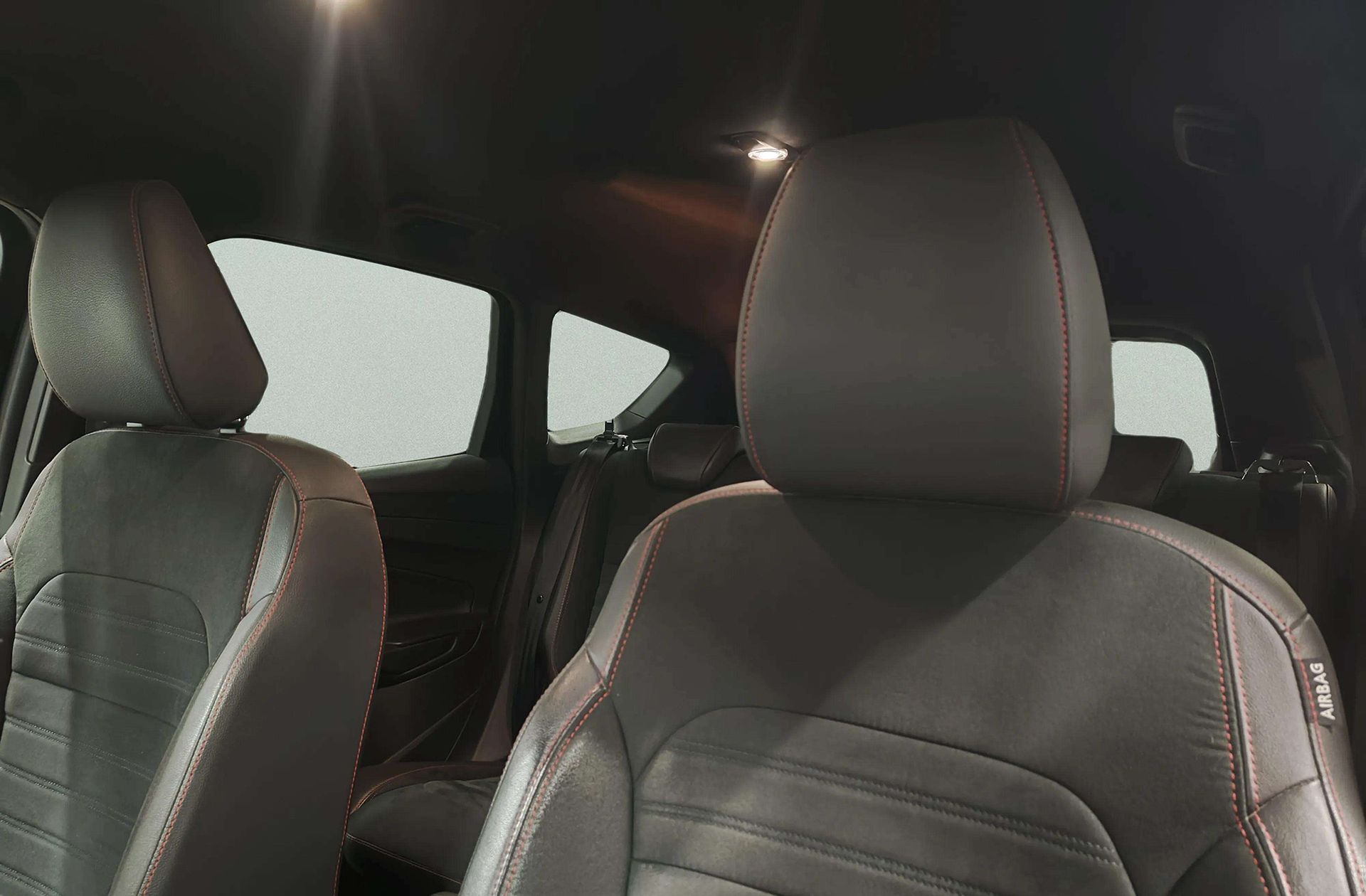 Ford Kuga 1.5 EcoBoost ST-Line Limited Edition 4x4 - foto 8