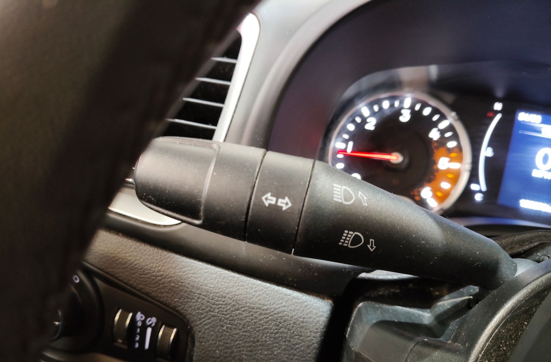 Jeep Renegade 2.0 MultiJet Longitude Active Drive 4x4 - foto 23