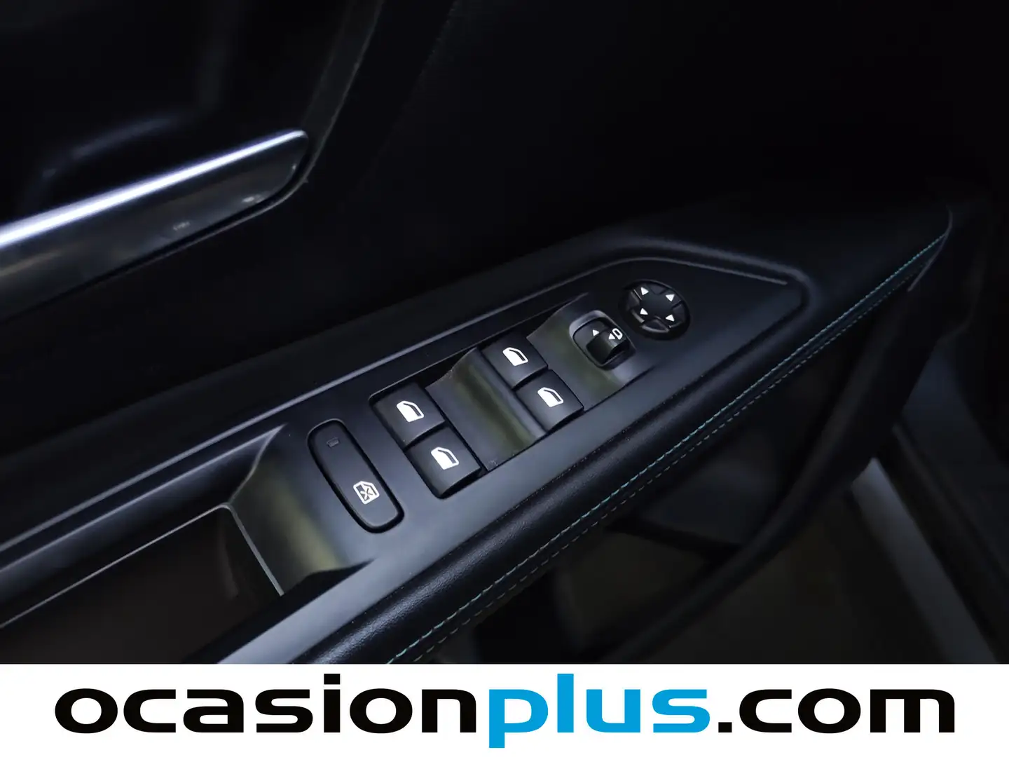 Foto Peugeot 5008 Peugeot 5008 PureTech 130 S&S Allure EAT8 (130 CV)