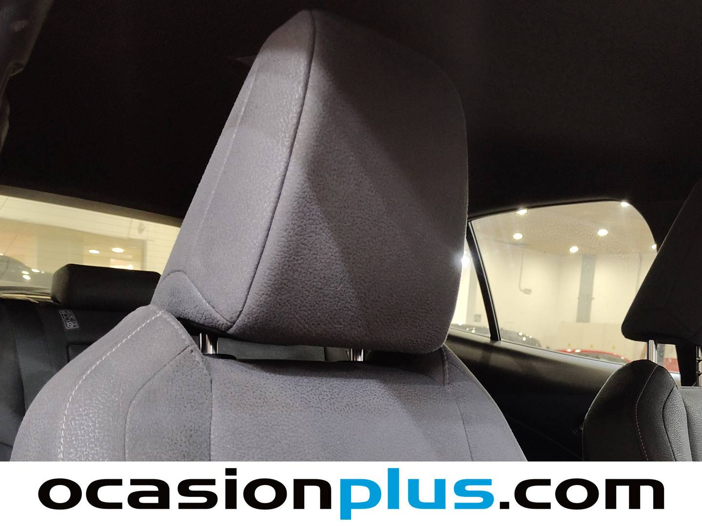 Equipamiento del Lexus UX Lexus UX 250h Business 2WD (184 CV)