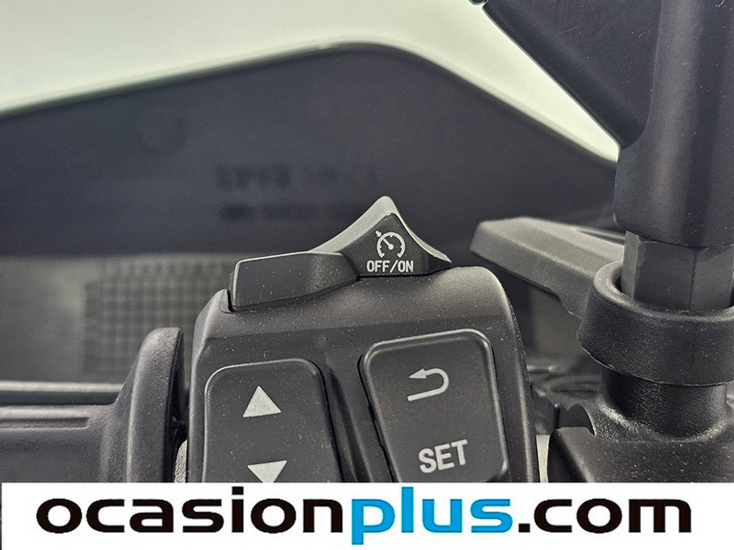 Foto CFMOTO 800MT CFMOTO 800MT TOURING (91 CV)