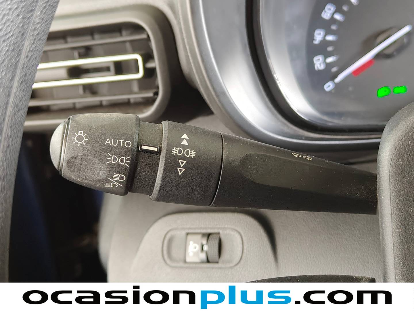 Extras del Citroën Berlingo Citroën Berlingo Combi PureTech 110 S&S Talla M Feel (110 CV)