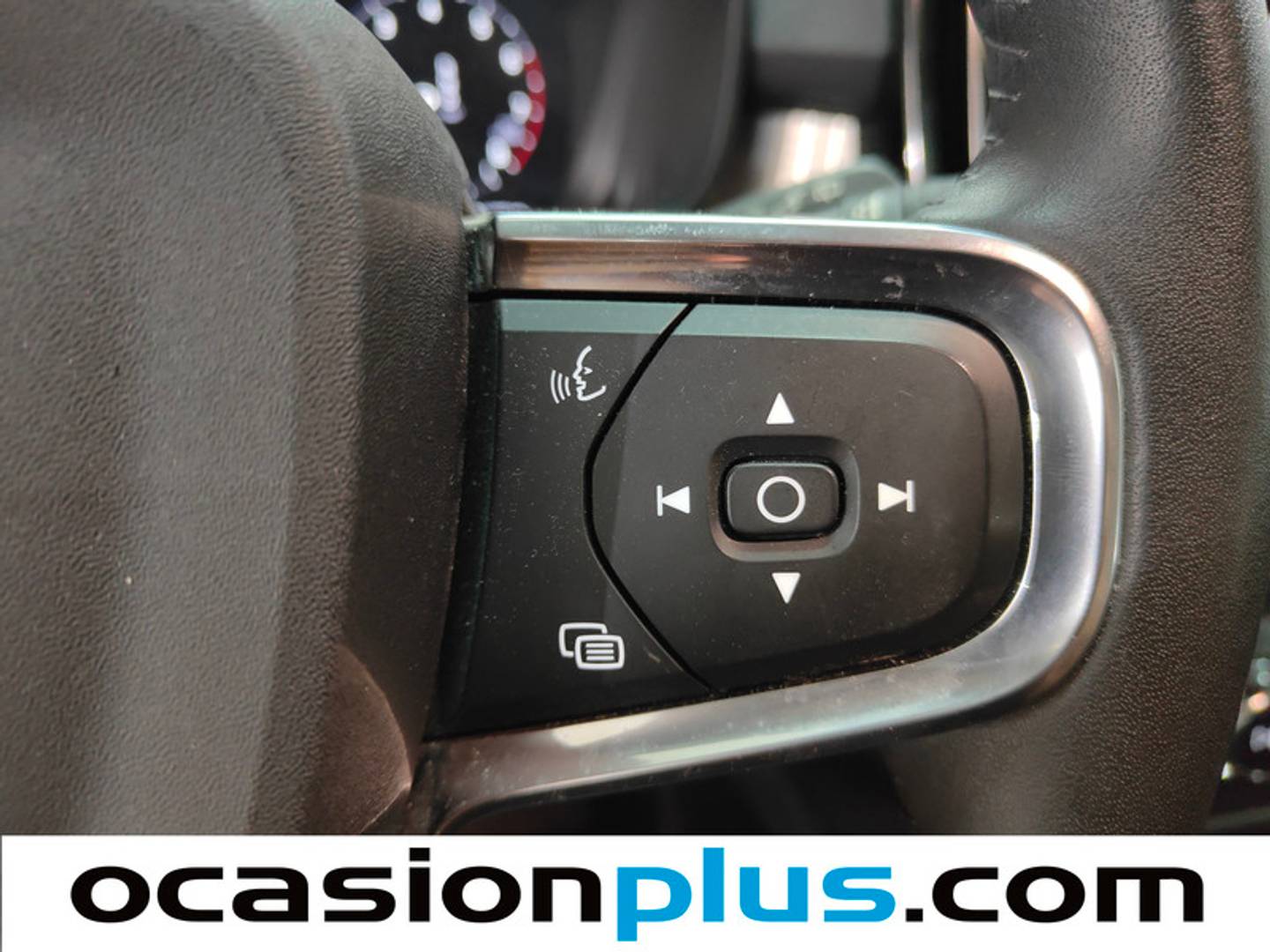 Foto Volvo XC40 Volvo XC40 T3 Momentum Auto (163 CV)