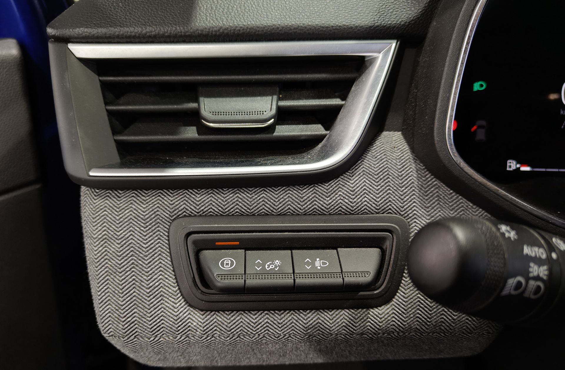 Renault Clio Techno TCe - foto 24