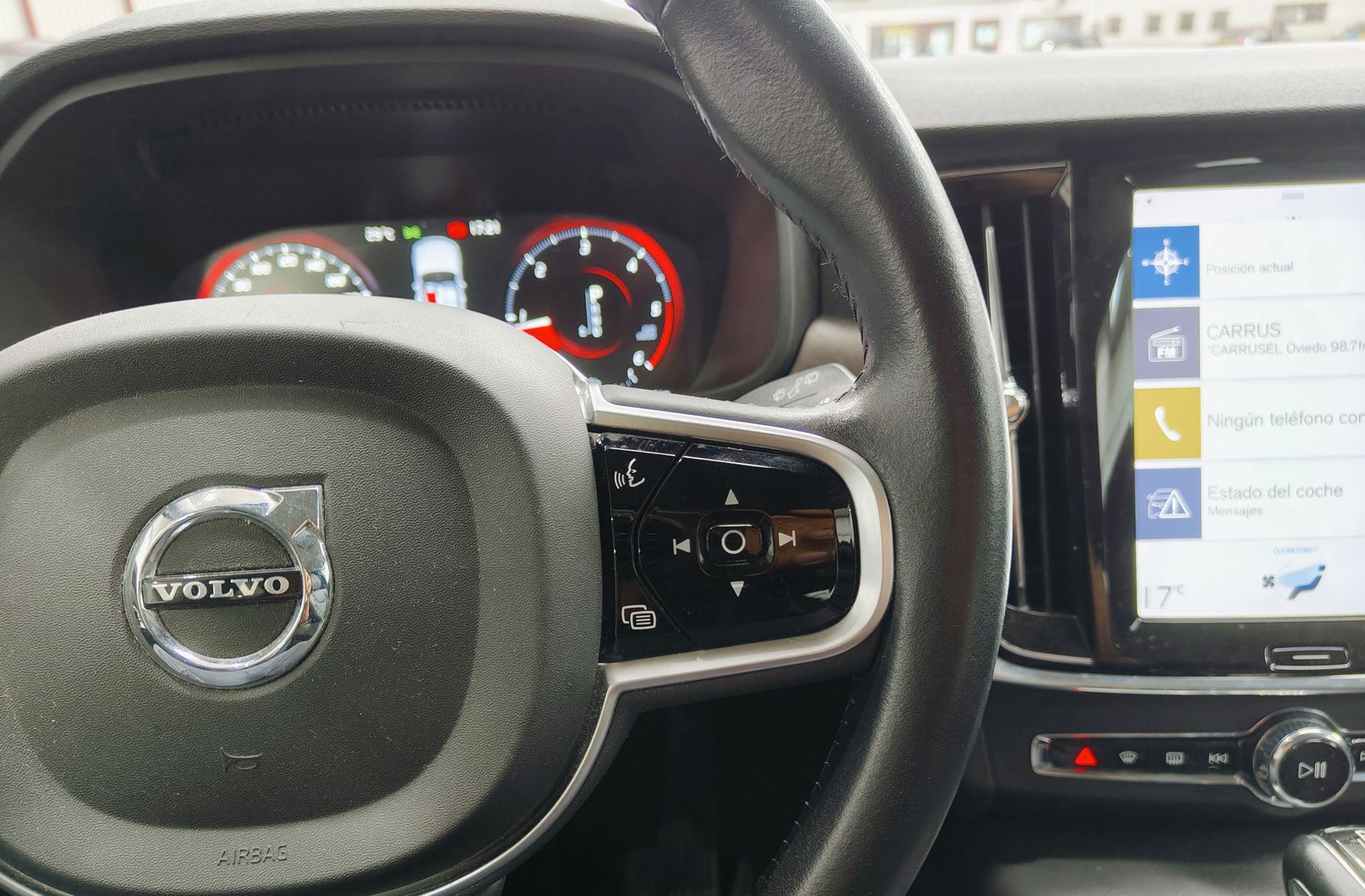 Volvo V90 D4 VOR AWD - foto 29