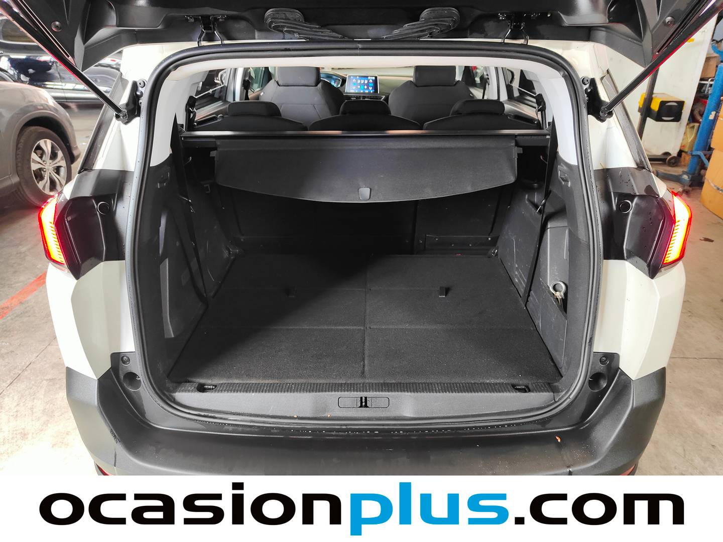 Fotos maletero Peugeot 5008 Peugeot 5008 1.6L BlueHDi S&S Active (120 CV) 7 Plazas