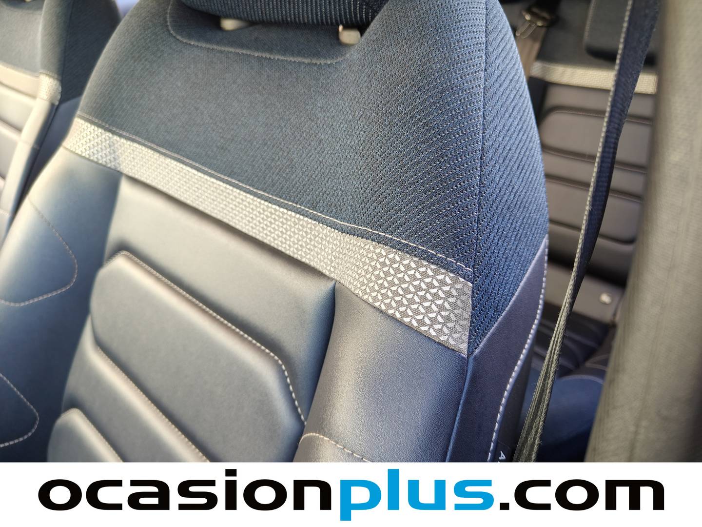 Extras y acabados del Citroën C4 Citroën C4 PureTech 130 S&S 6v Feel Pack (130 CV)