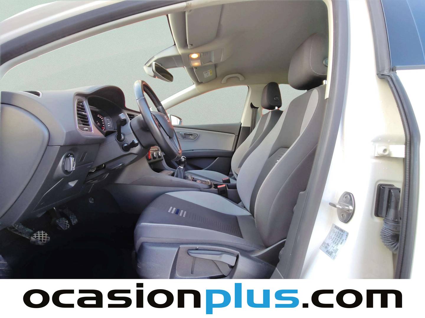 Foto asientos delanteros Seat León Seat León 1.5 TSI S&S Style Visio Edition (130 CV)
