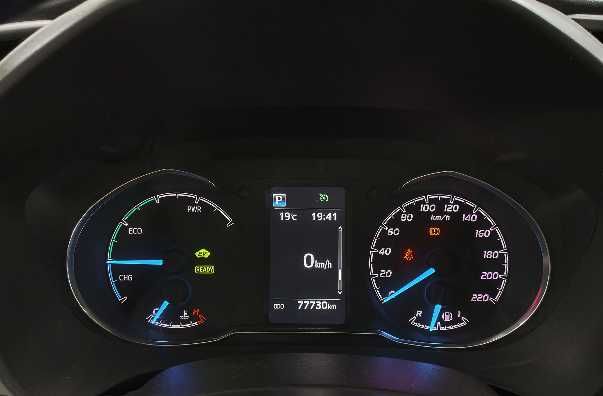 Toyota Yaris 1.5 Hybrid Active - foto 24