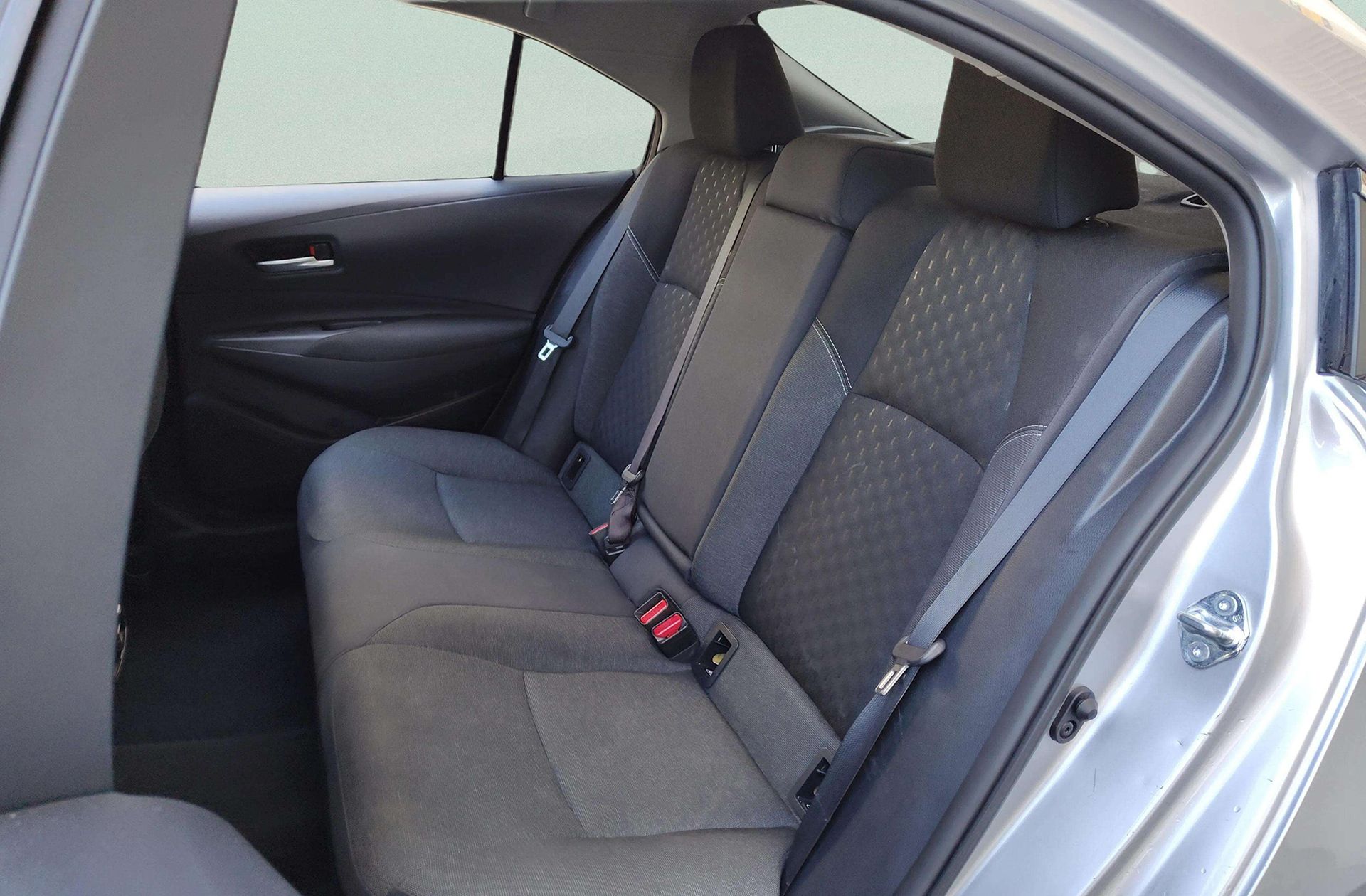 Toyota Corolla 140H Style - foto 12