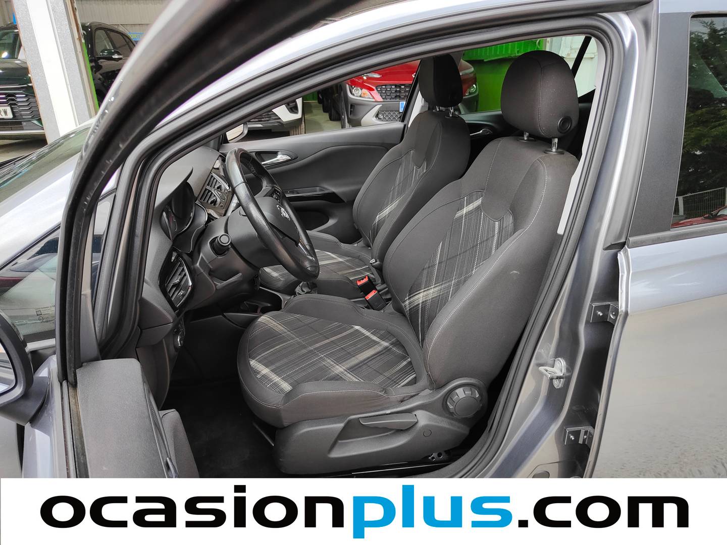 Foto asientos delanteros Opel Corsa Opel Corsa 1.4 Color Edition (90 CV)