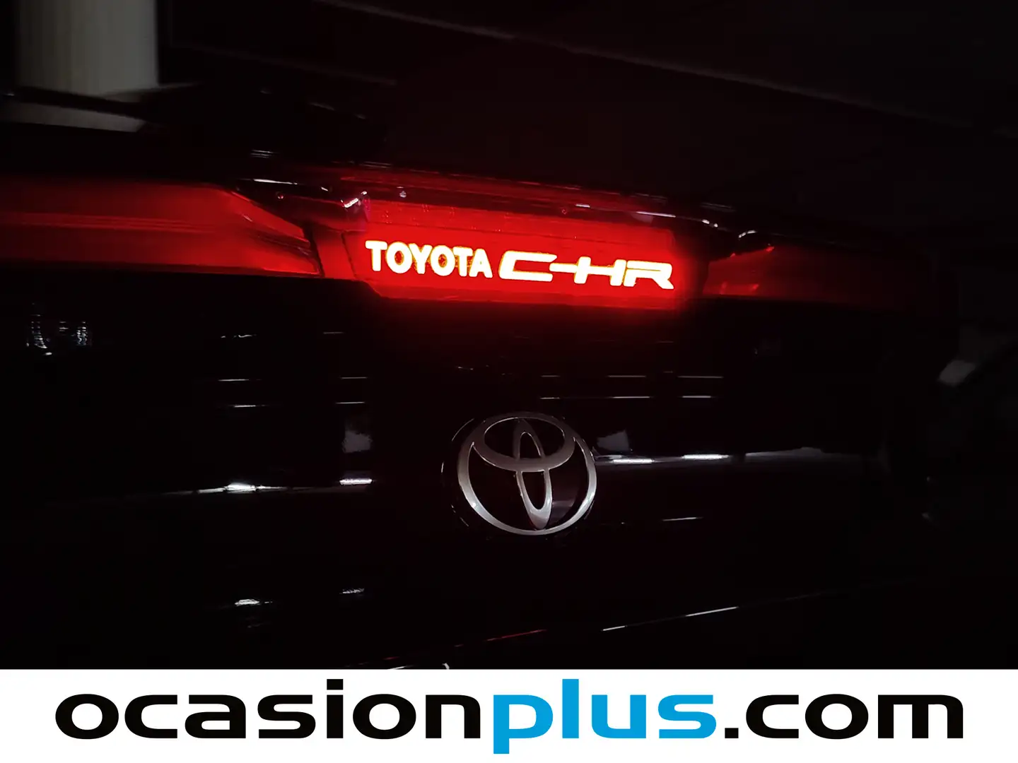 Foto Toyota C-HR TOYOTA C-HR 220PH GR Sport (223 CV)