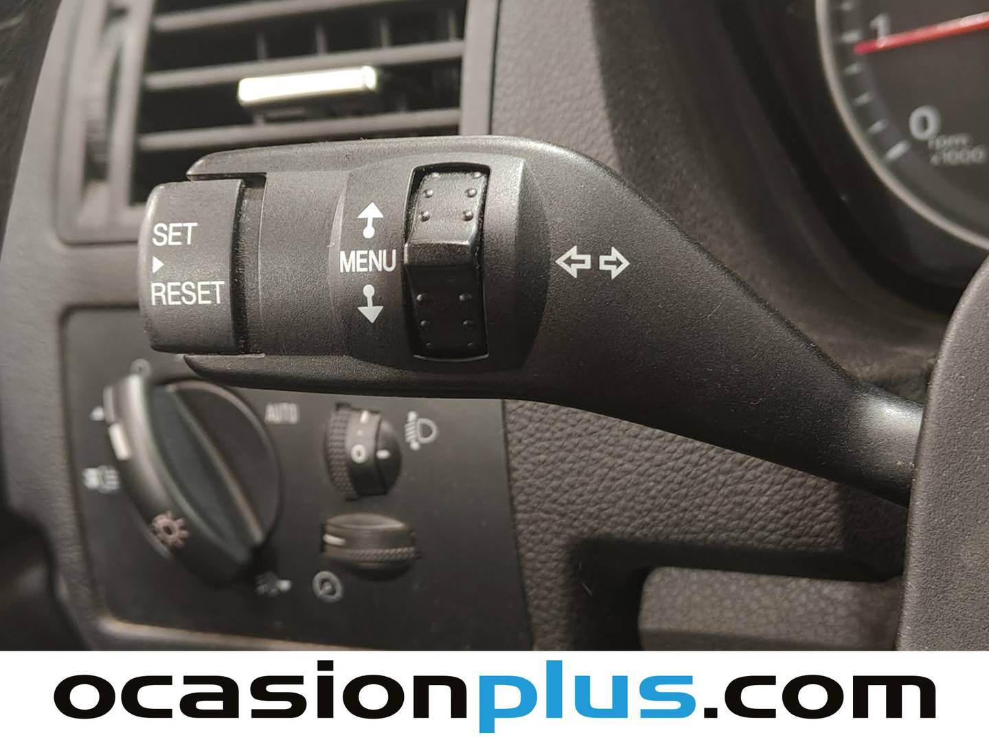 Ford C-Max Ford C-Max 1.8 Flexifuel Ghia (125 CV) de segunda mano