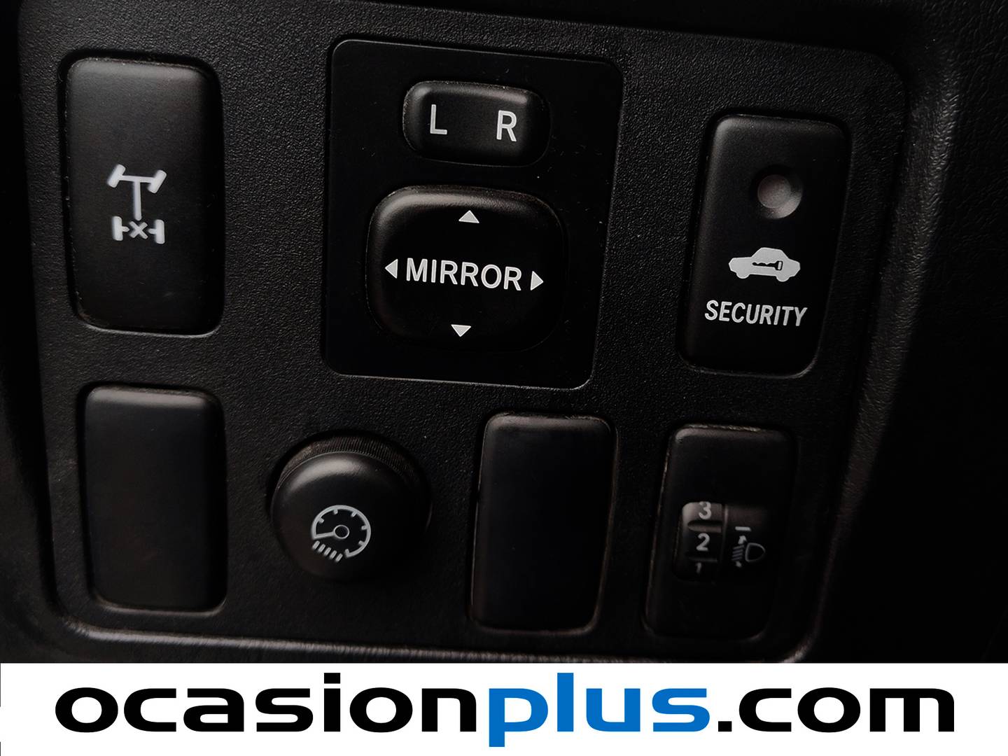 Equipamiento del Toyota Hilux Toyota Hilux 2.5 D-4D Doble Cabina GX 4x4  (144 CV)