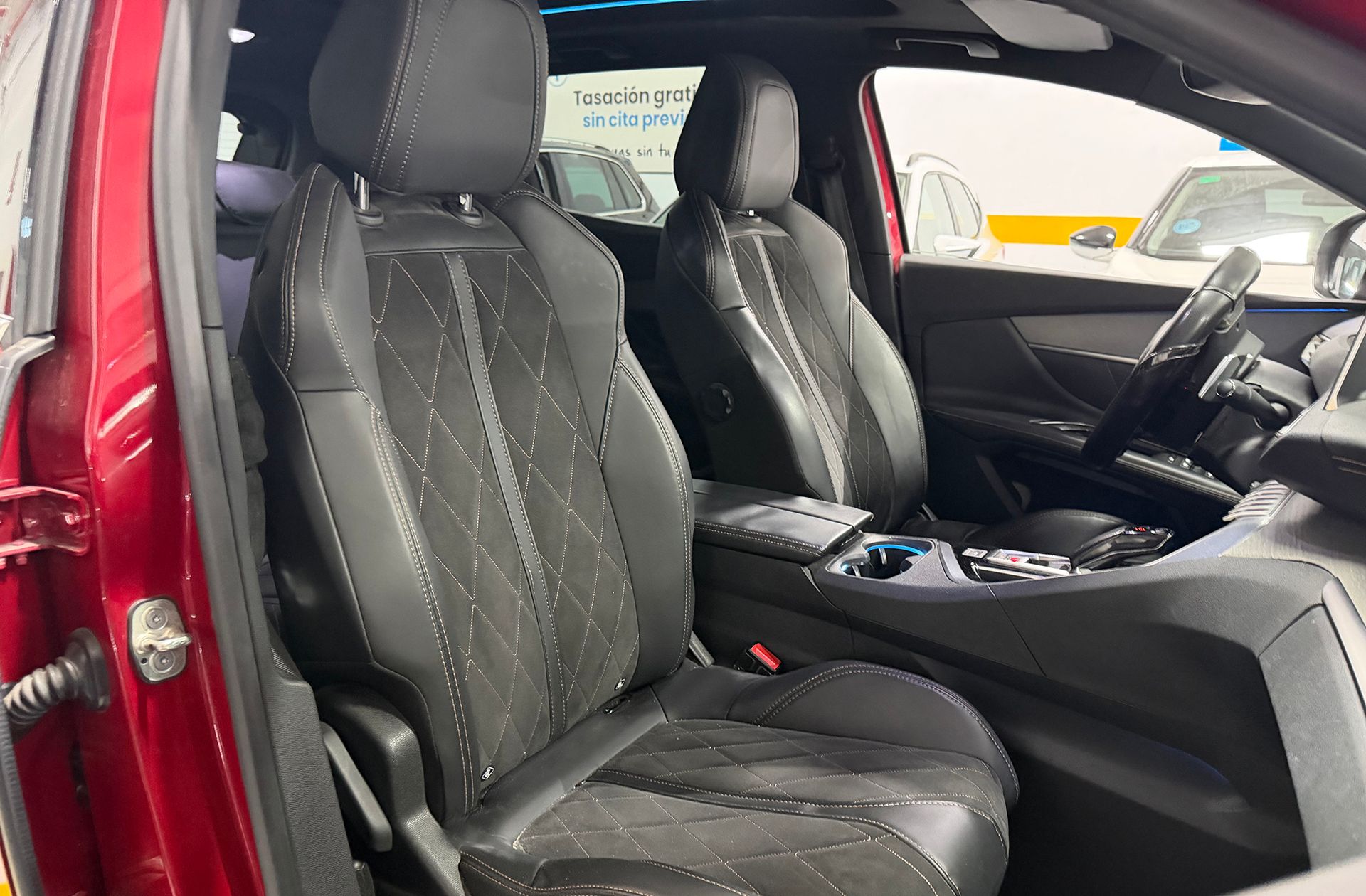 Peugeot 3008 BlueHDi 180 GT EAT6 - foto 18