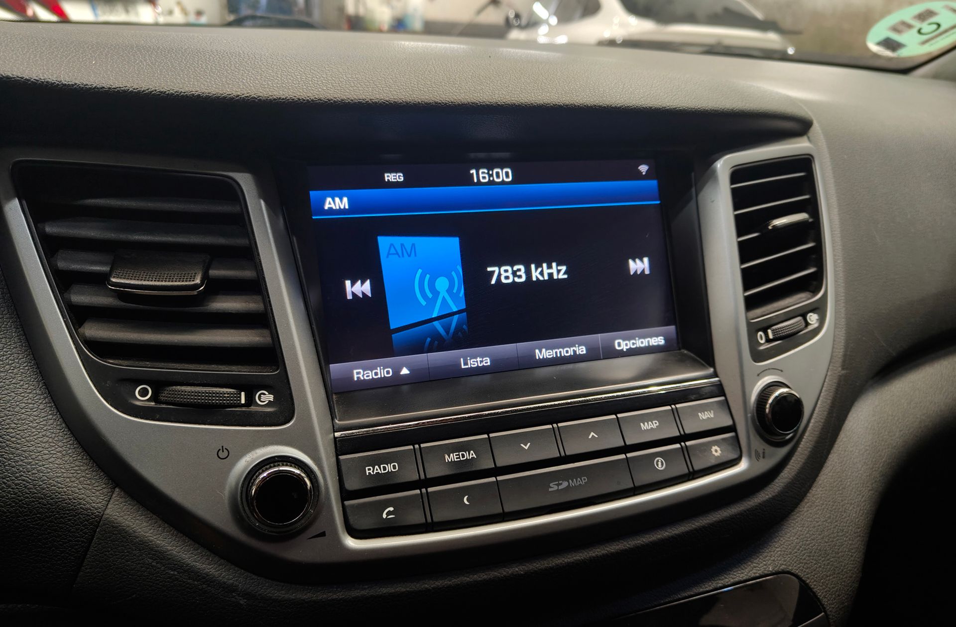 Hyundai Tucson 1.7 CRDi BlueDrive 25 Aniversario 4x2 - foto 36