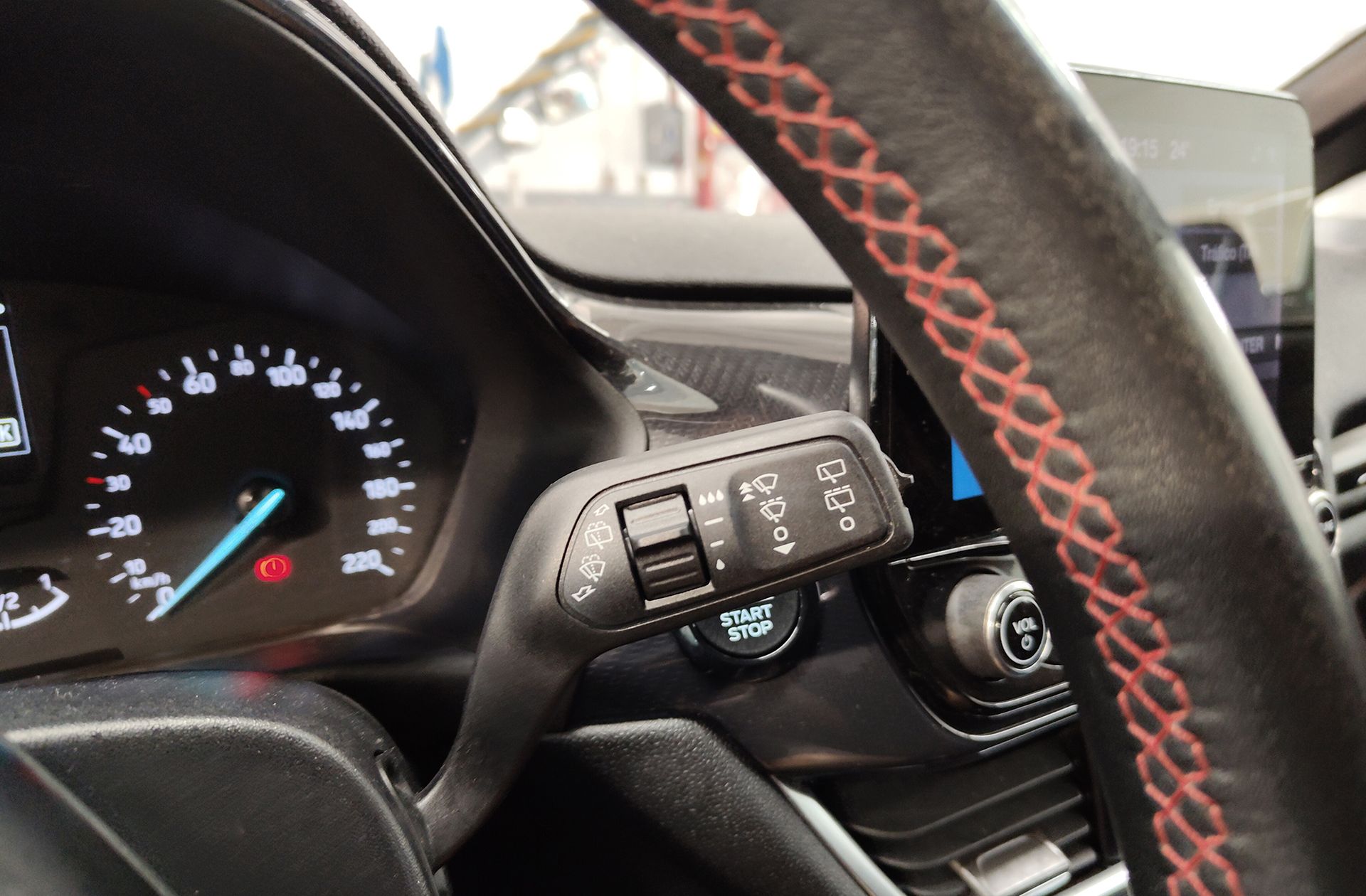 Ford Fiesta 1.0 EcoBoost ST-Line - foto 26
