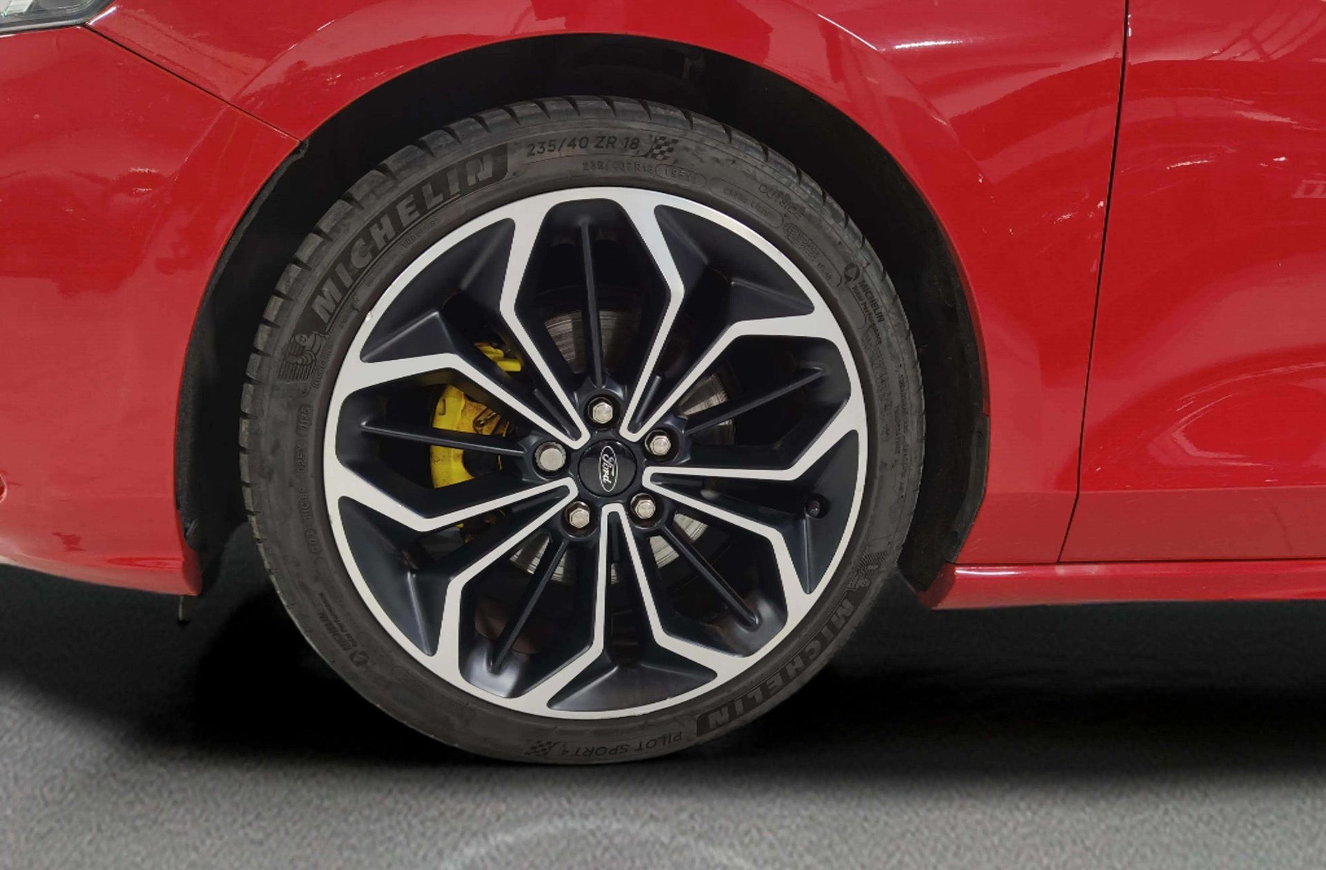Ford Focus 1.0 EcoBoost ST-Line - foto 39