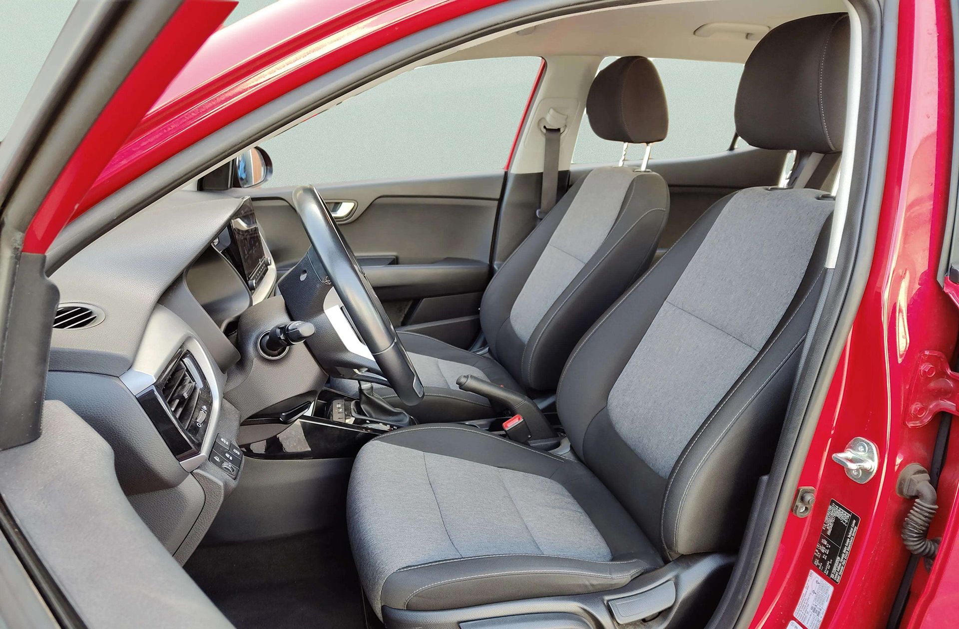 Kia Stonic 1.0 T-GDi Drive DCT - foto 11