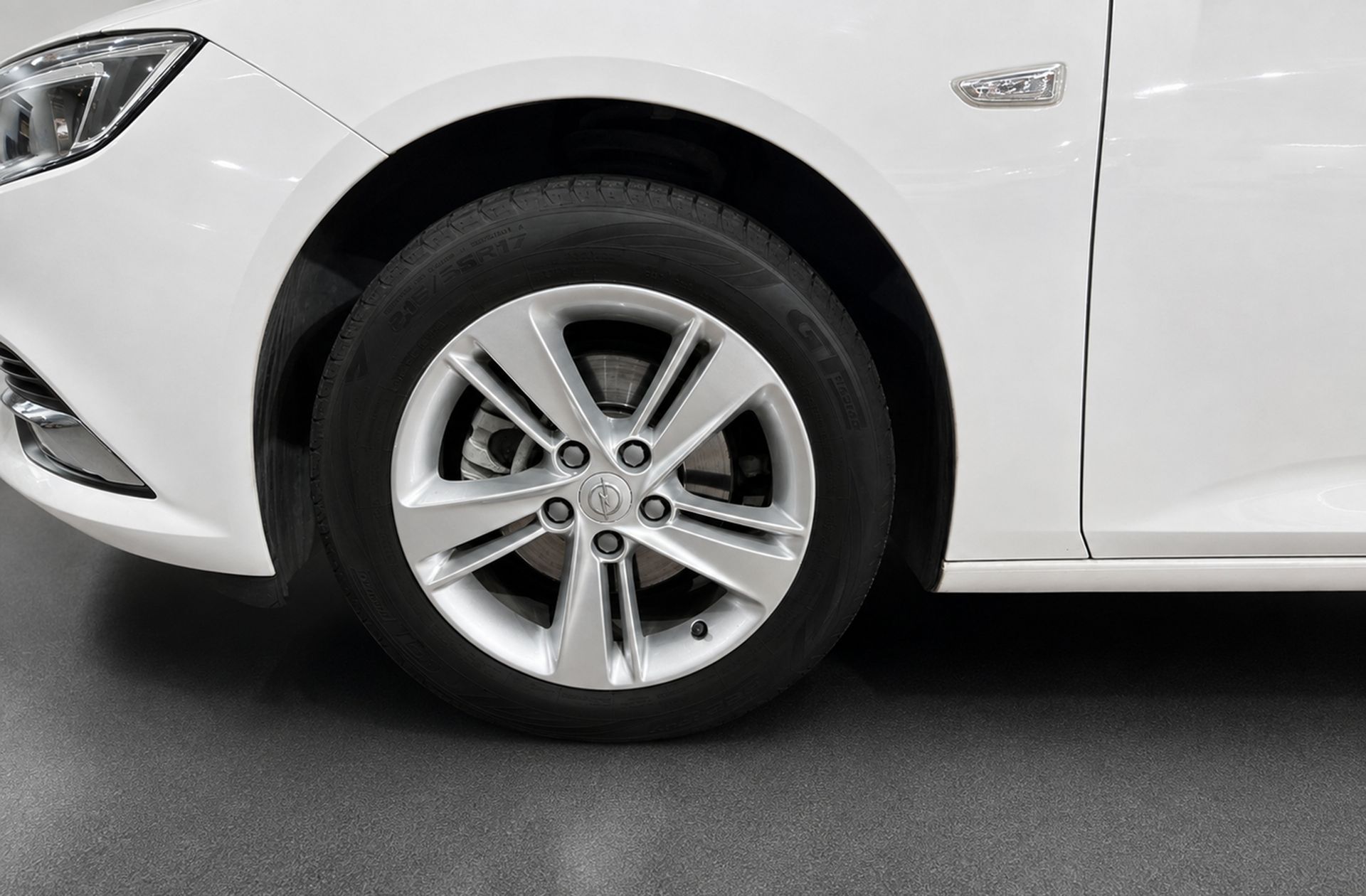 Opel Insignia GS 1.6 CDTI Turbo D Selective - foto 31