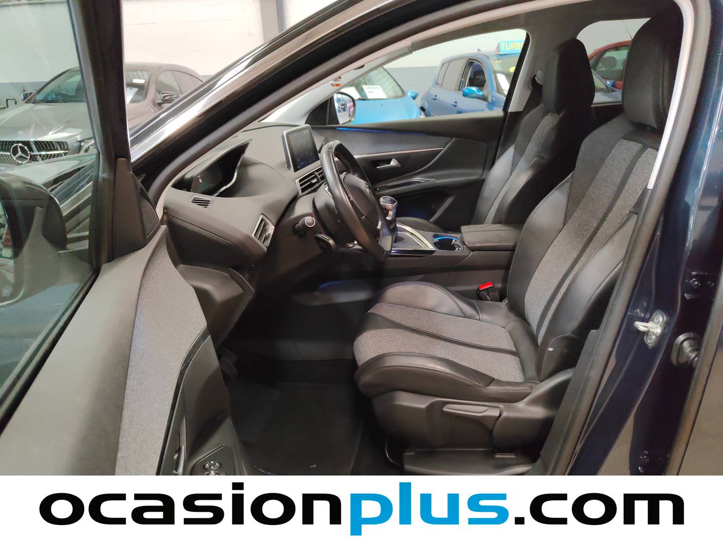 Foto asientos traseros Peugeot 5008 Peugeot 5008 PureTech 130 Allure (130 CV) 7 PLAZAS